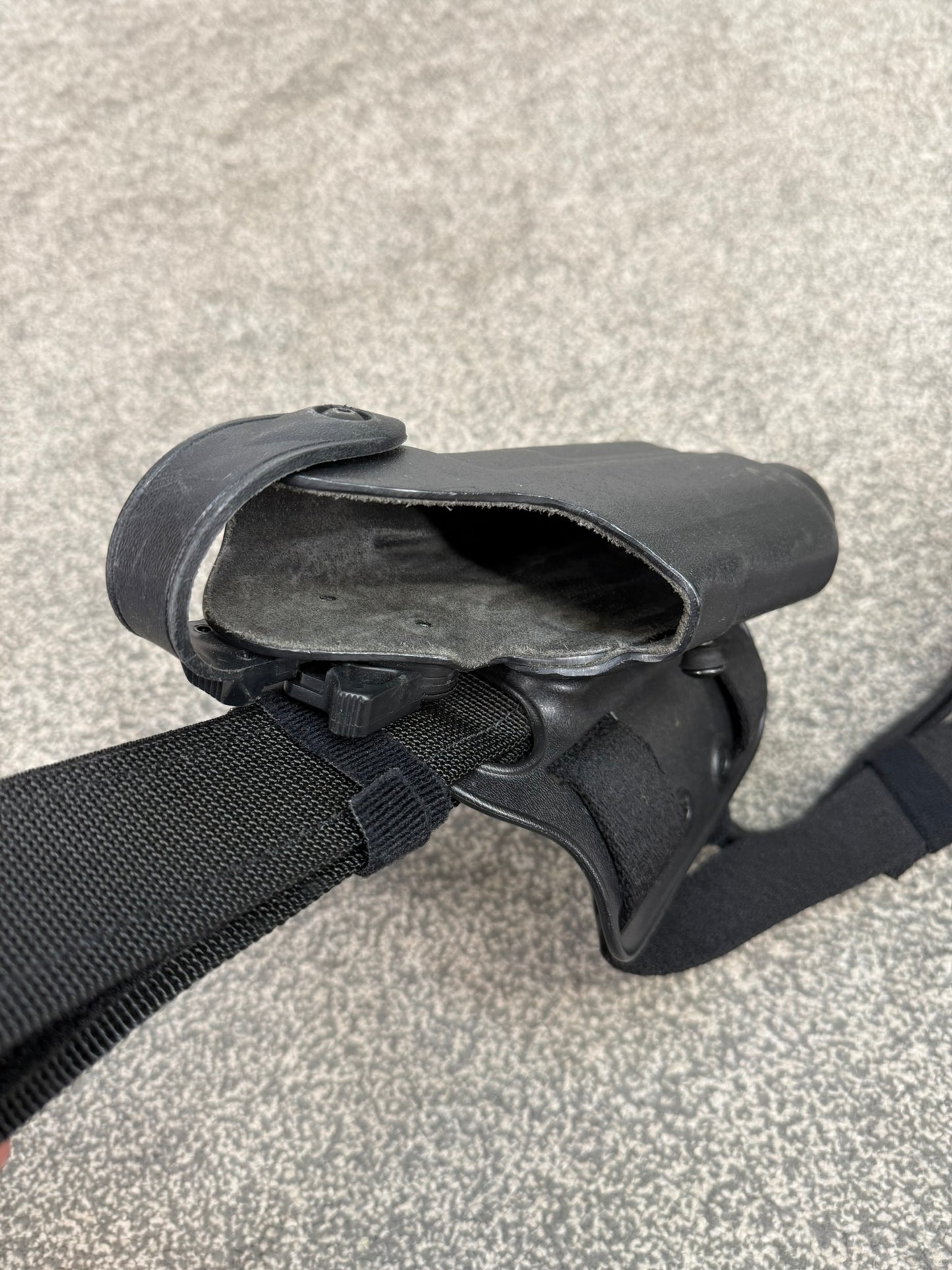 Safariland 6004 Drop Leg Holster Glock 17 Ex Police Airsoft