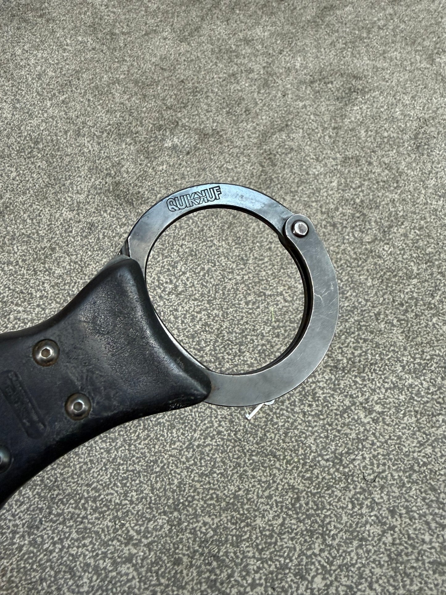 Ex Police Handcuffs Black Quik-Kuf Cuffs With Key Security Collectible Memorabilia Restraint