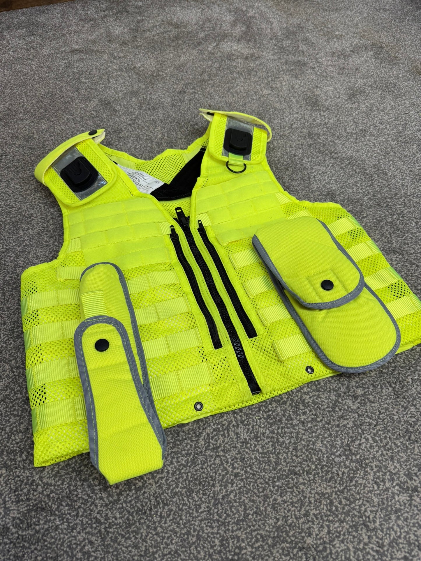 Safariland Hi-Vis MOLLE Vest Tactical Utility Security Vest Ex Police - SMALL