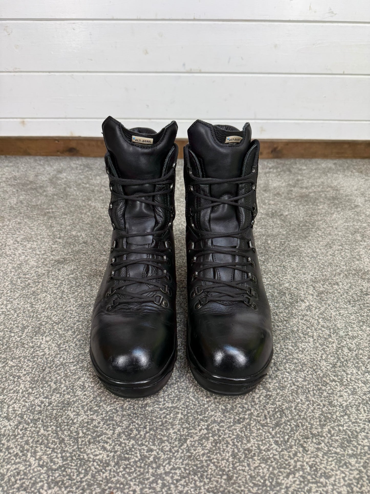 Altberg Peacekeeper P3 VS Black Leather Waterproof Combat Boots Size UK 10