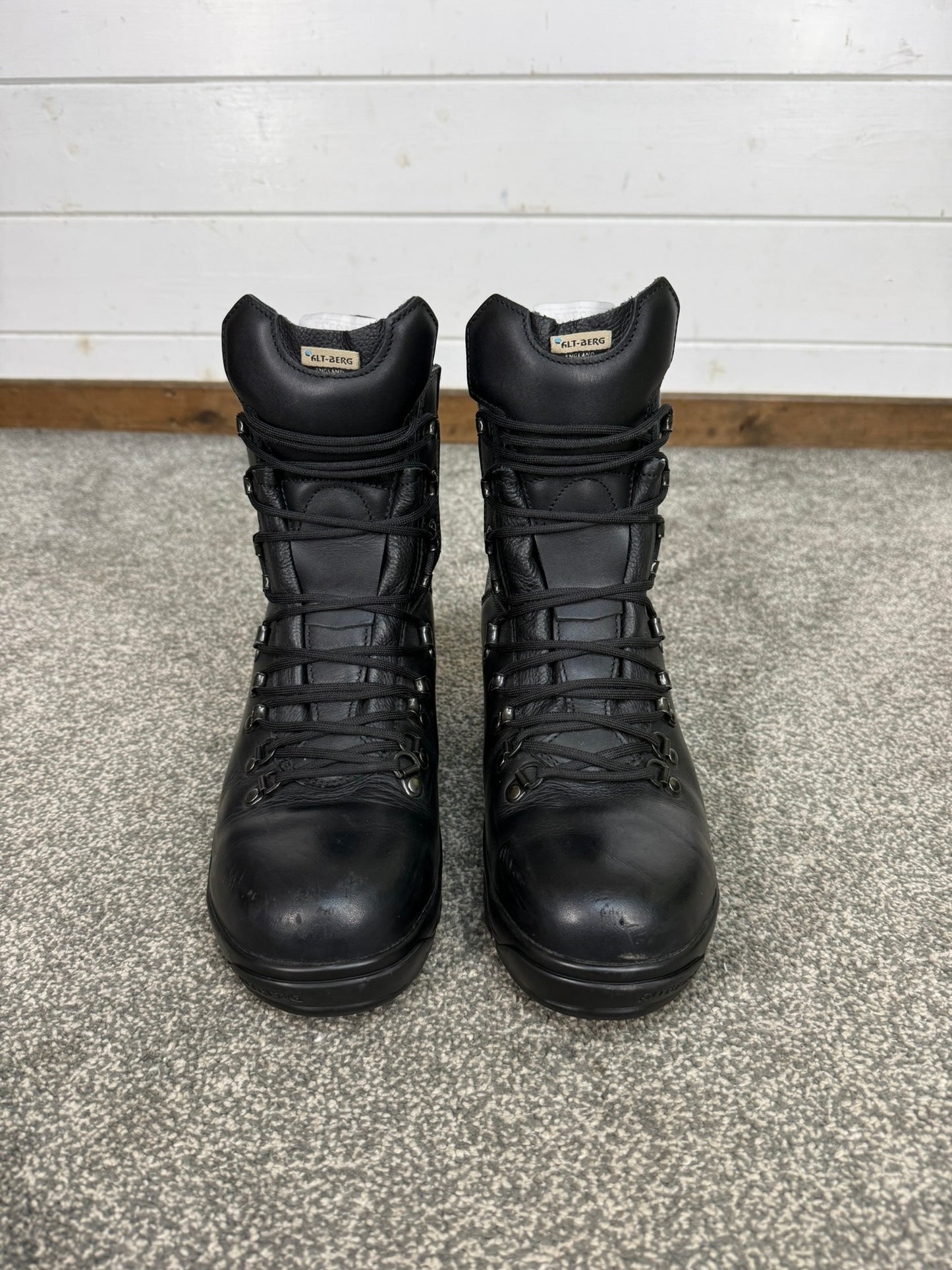 Altberg Peacekeeper P3 VS Black Leather Waterproof Combat Boots Size UK 8