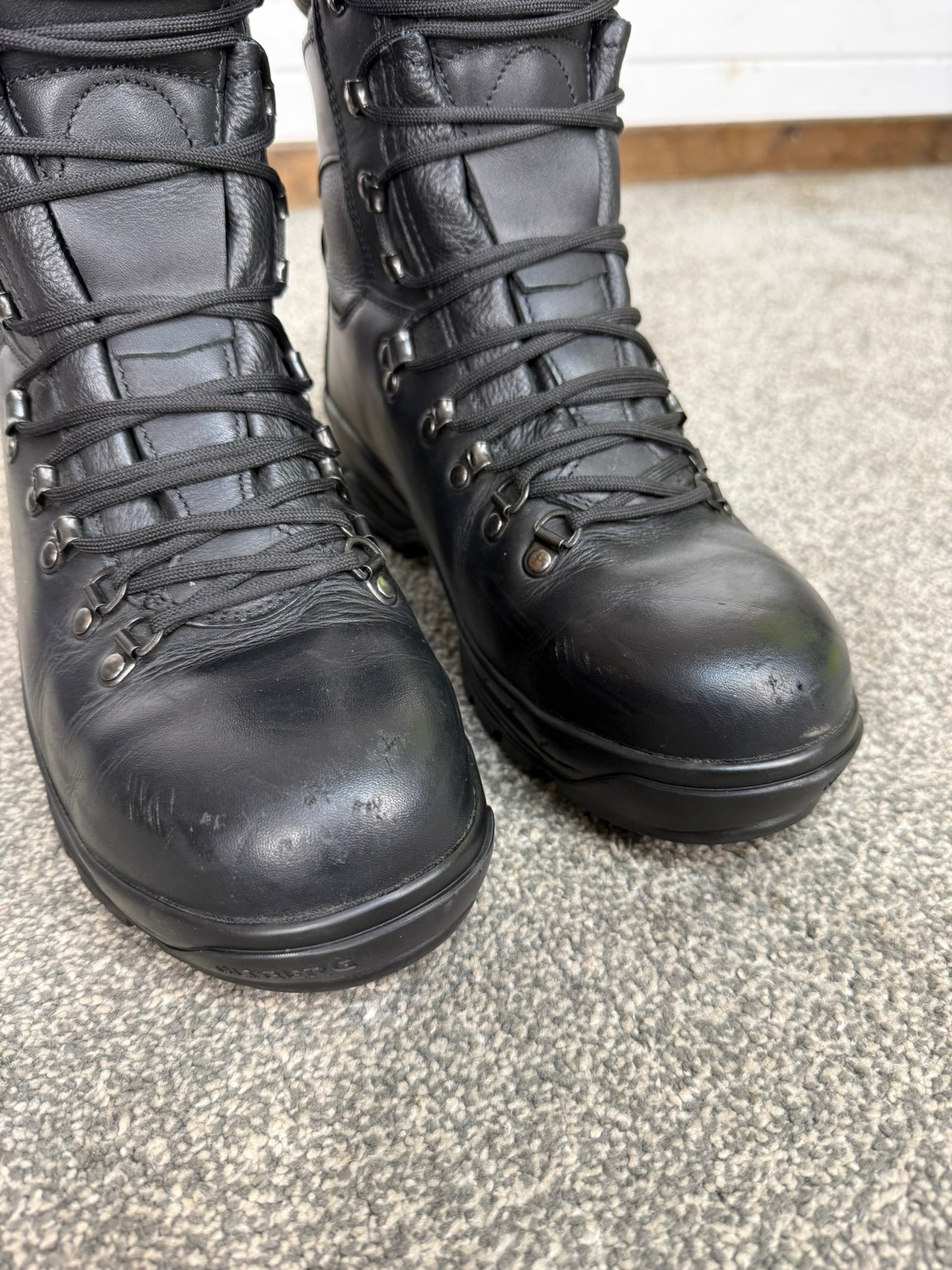 Altberg Peacekeeper P3 VS Black Leather Waterproof Combat Boots Size UK 8