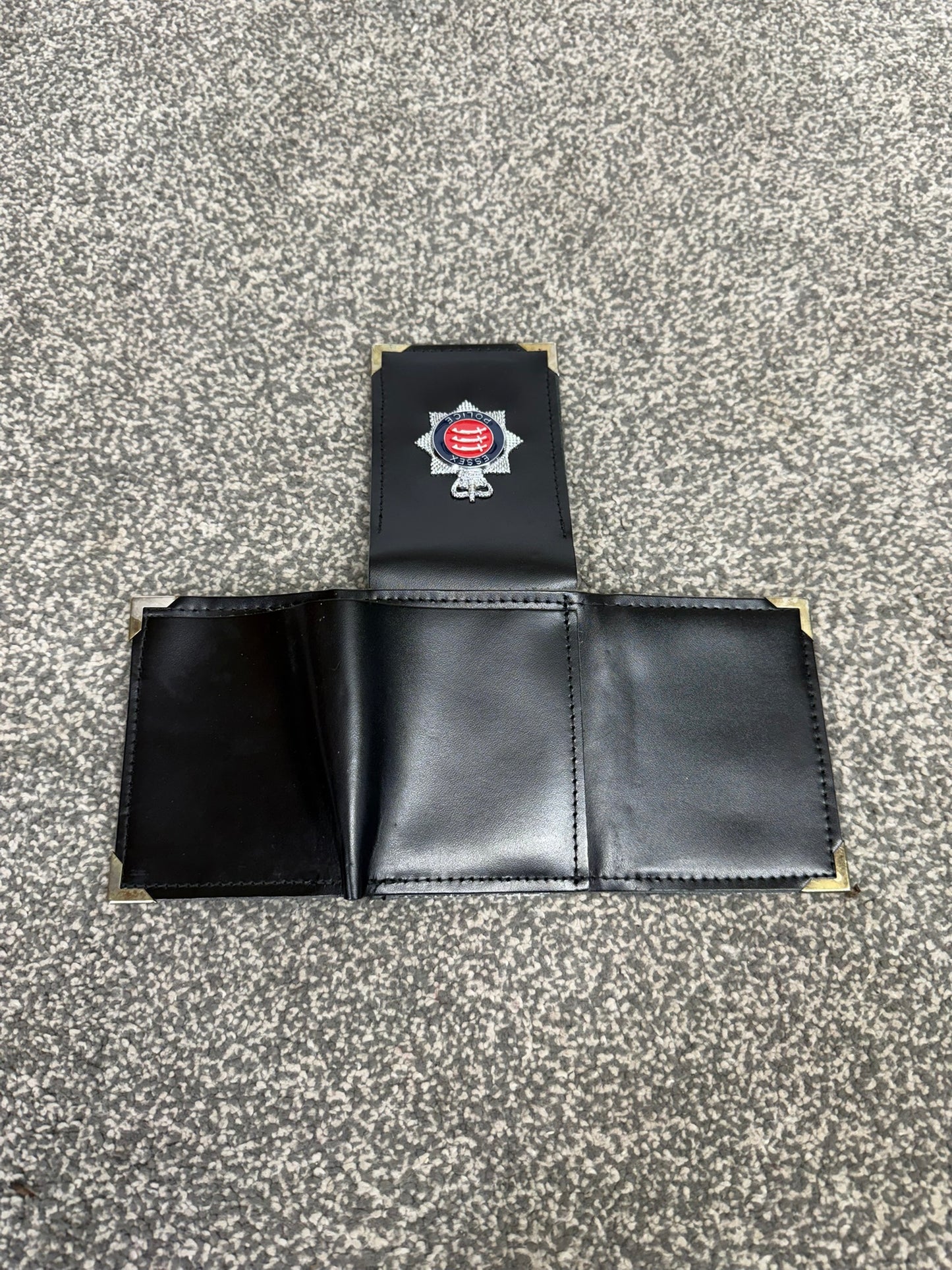 Obsolete Ex Essex Police Tri-Fold Warrant Holder Wallet Enamel Badge Collectible Display
