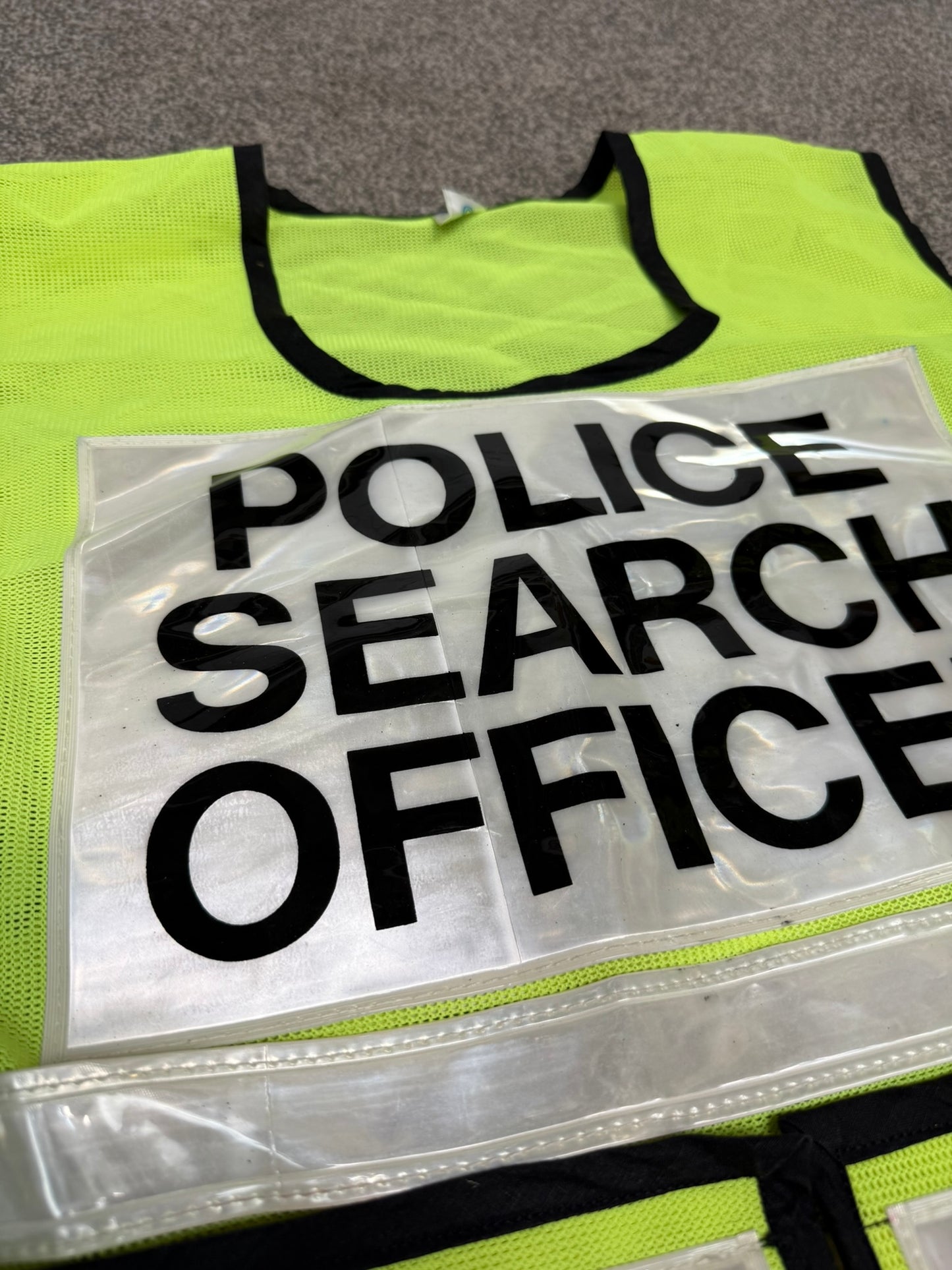 Ex Police Search Officer Hi Vis Mesh Tabard Vest Collector Display TV Film Uniform
