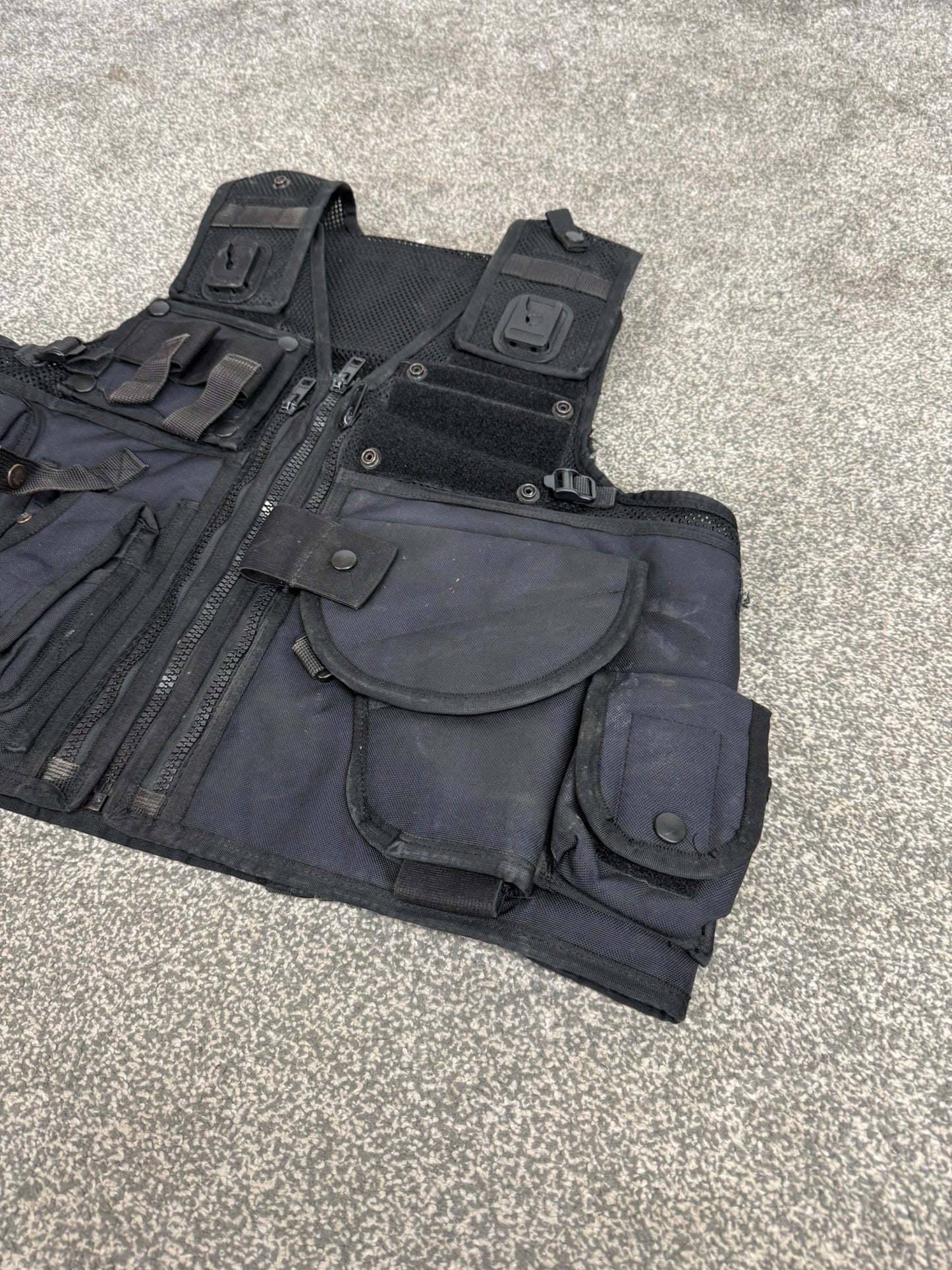 Arktis Black Tactical Vest Ex Police Utility Taser Vest Airsoft Security Patrol - Large
