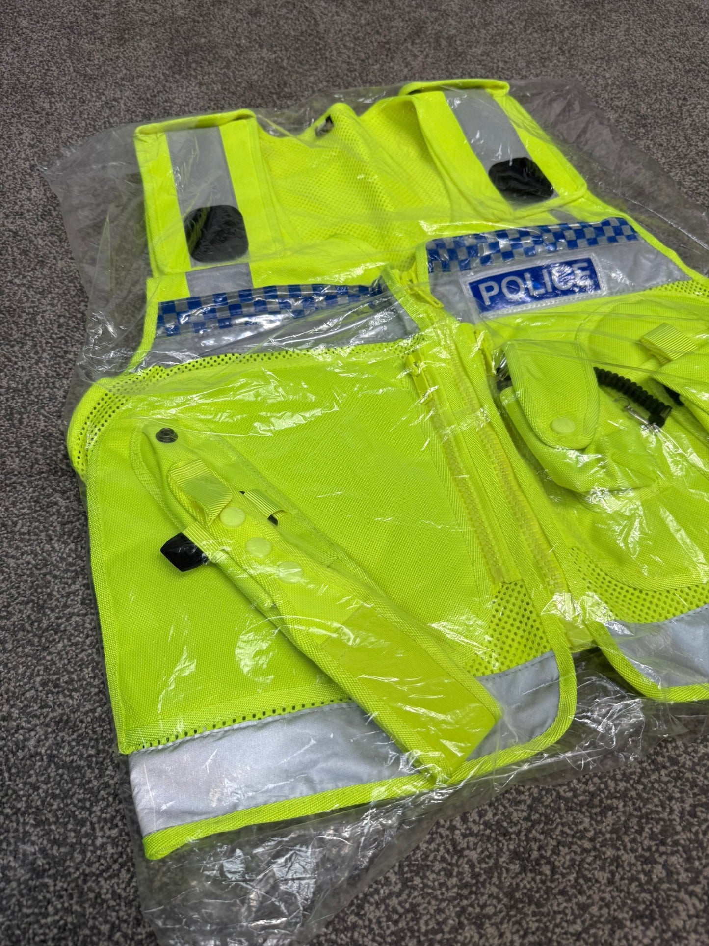 NEW Police Protec Utility Tactical Vest Badged LARGE - Collector Display Film / TV Uniform
