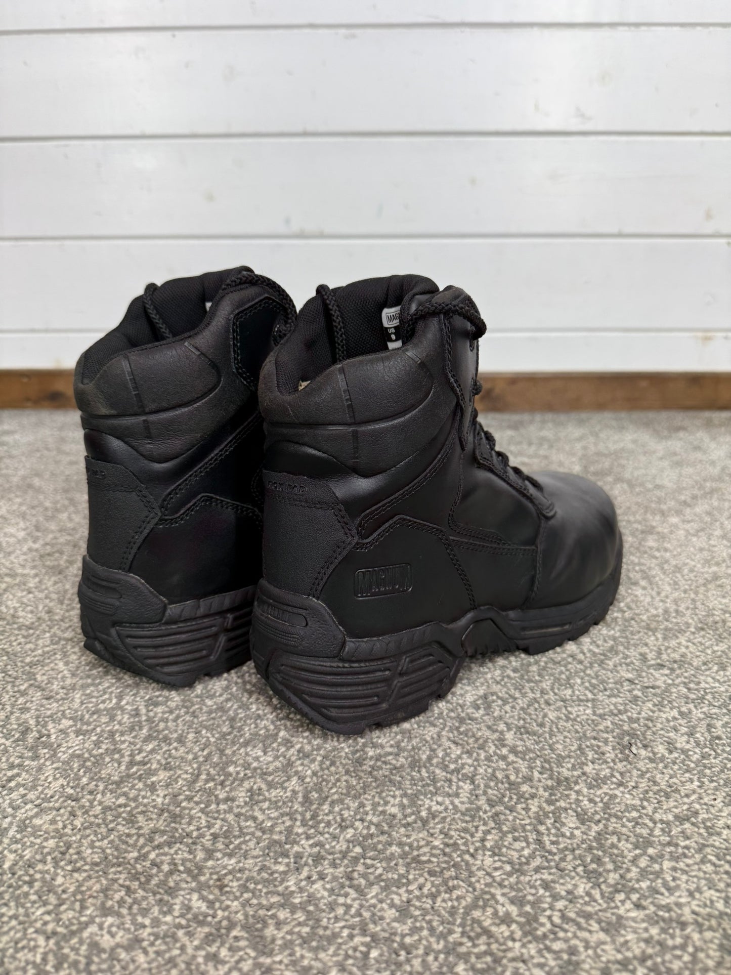 Magnum Stealth Force 6.0 Combat Boots Black Leather UK 8 Ex Police Security