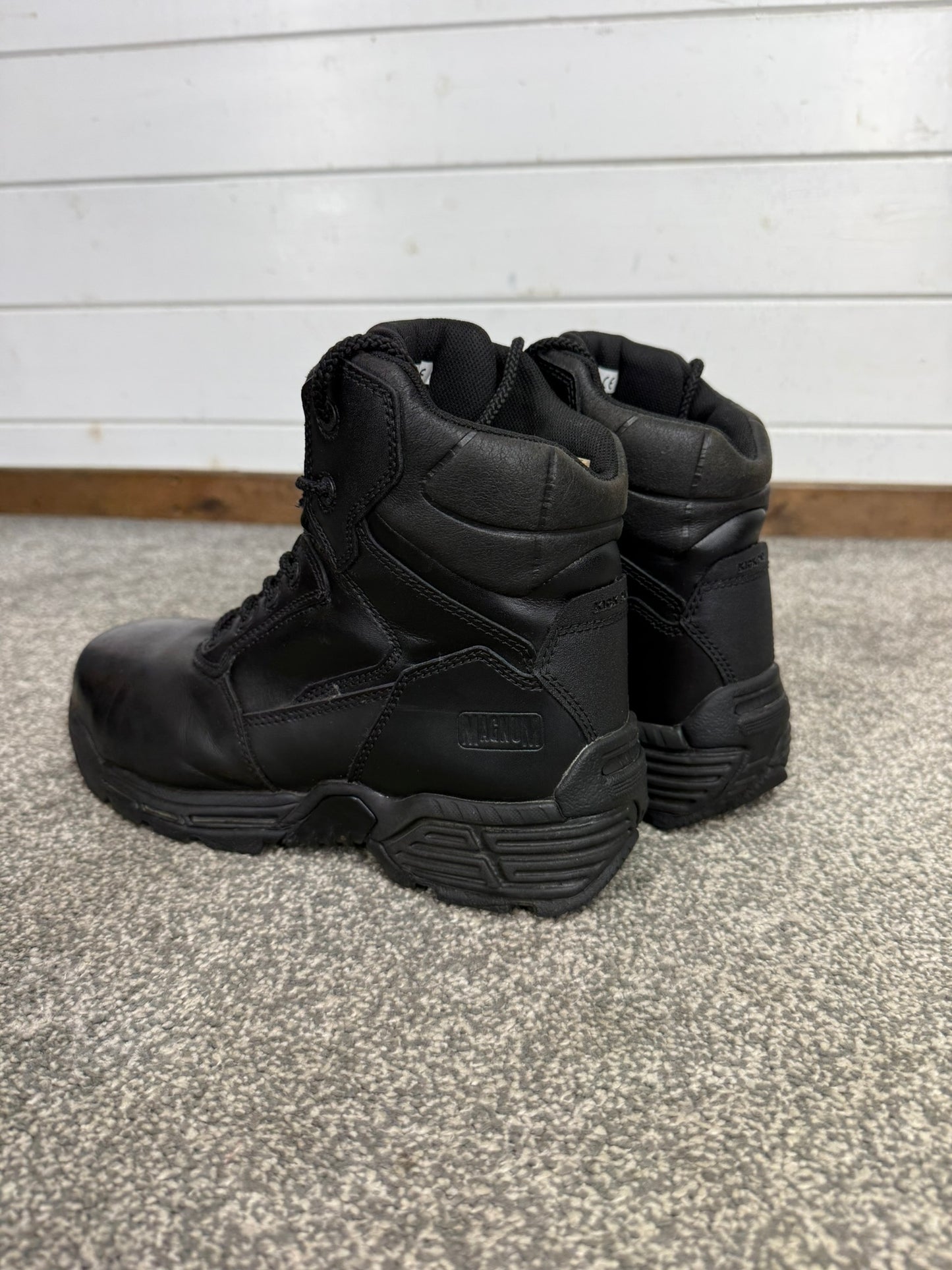 Magnum Stealth Force 6.0 Combat Boots Black Leather UK 8 Ex Police Security
