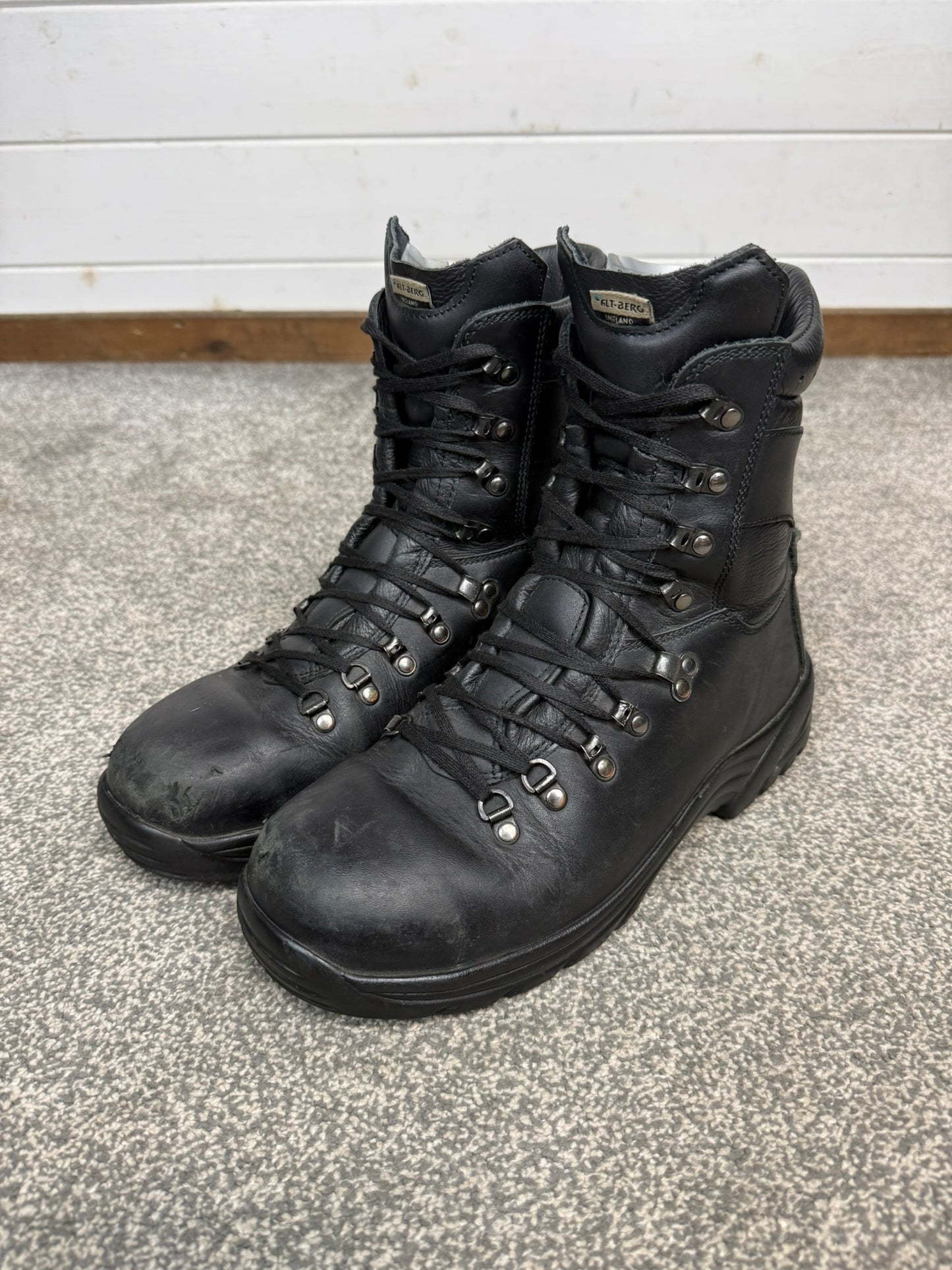 Altberg Peacekeeper P3 VS Black Leather Safety Combat Boots Size UK 8