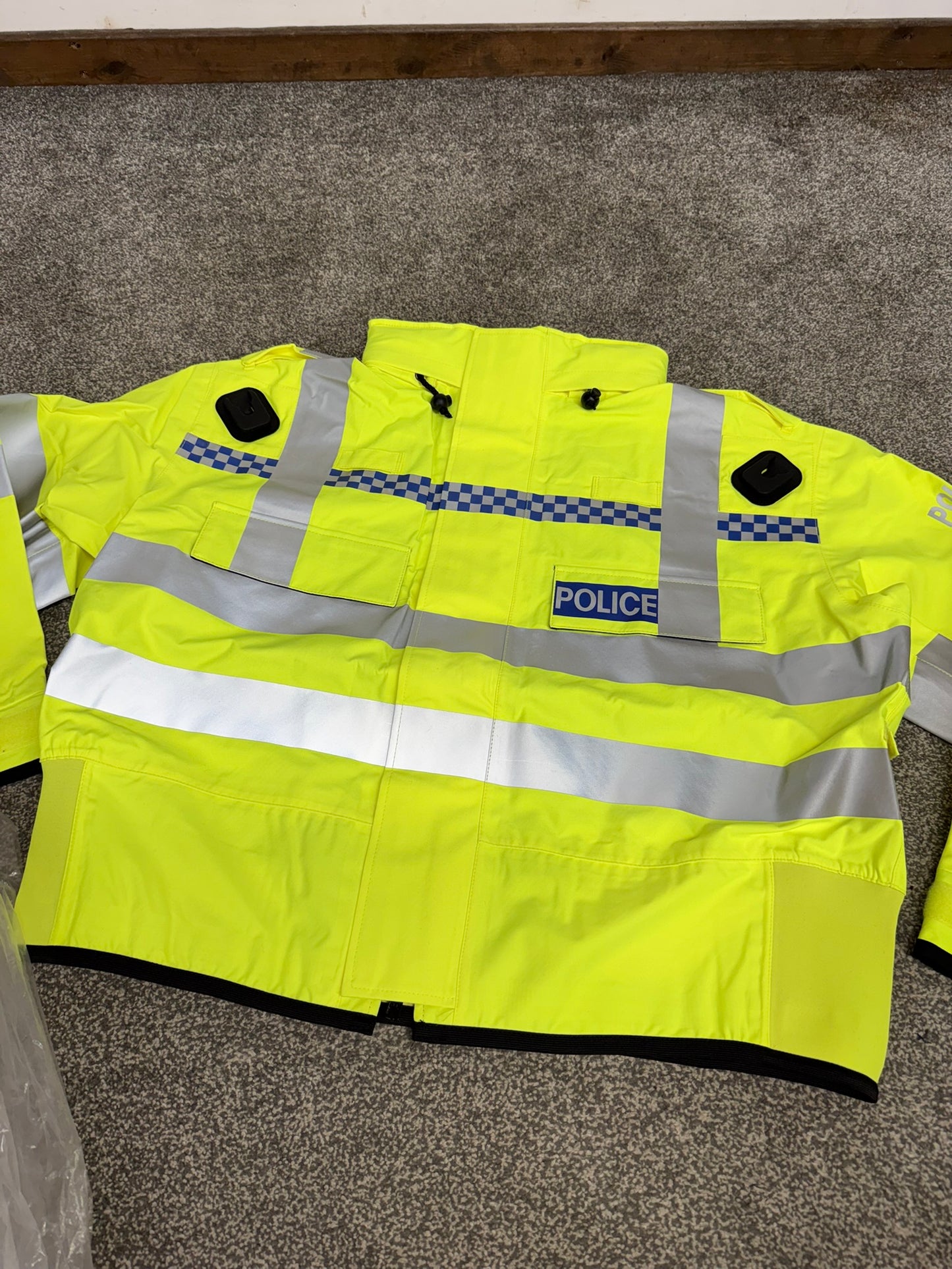 NEW Ex Police Hi-Vis Badged Gore-Tex Waterproof Bomber Jacket XXL Film TV Display