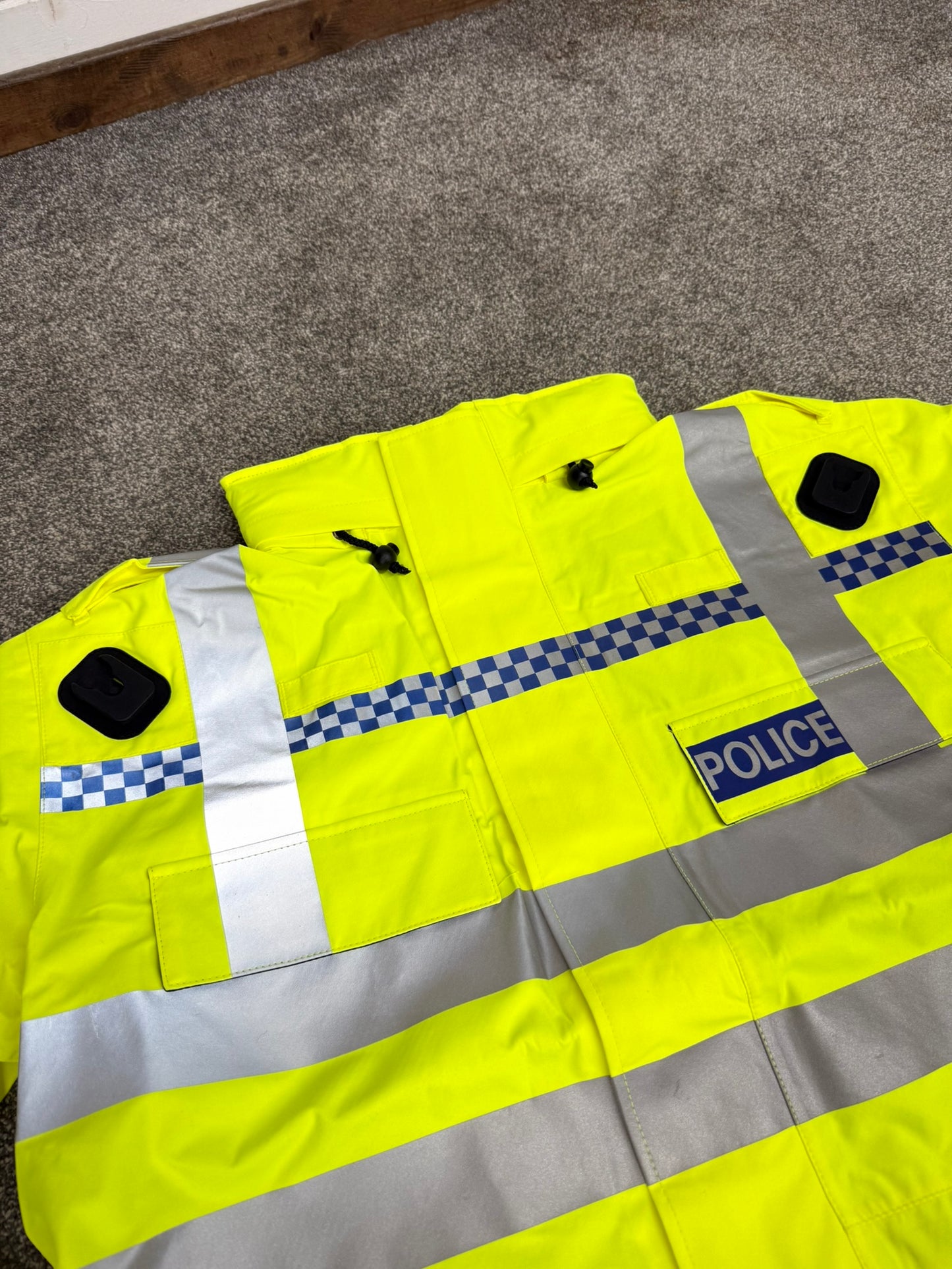 NEW Ex Police Hi-Vis Badged Gore-Tex Waterproof Bomber Jacket XXL Film TV Display