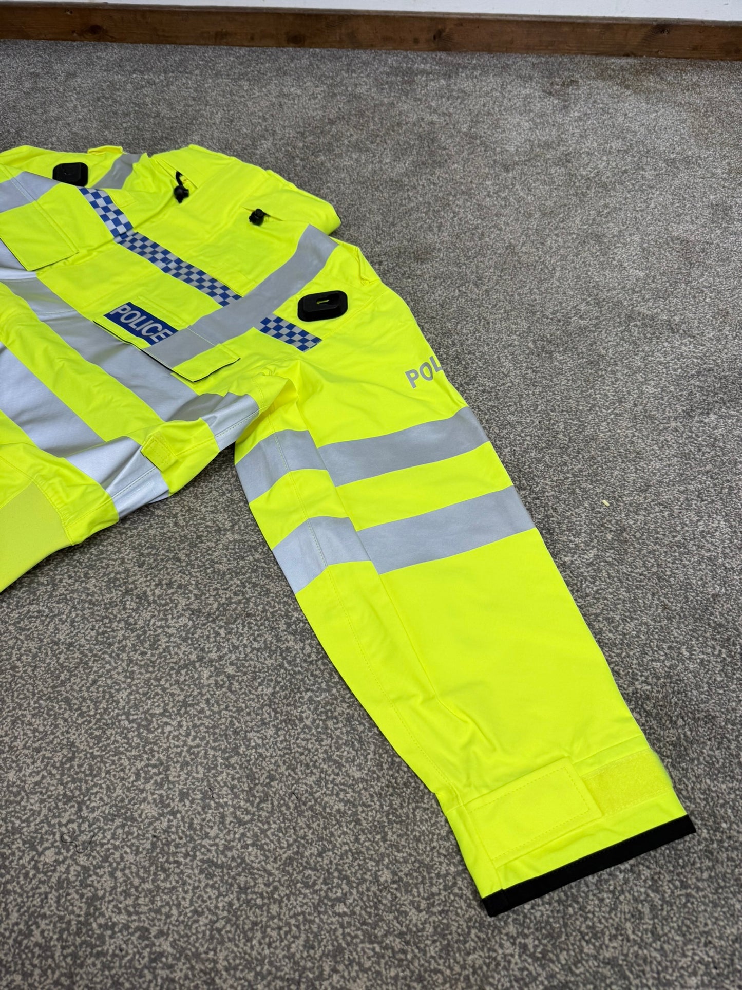 NEW Ex Police Hi-Vis Badged Gore-Tex Waterproof Bomber Jacket XXL Film TV Display