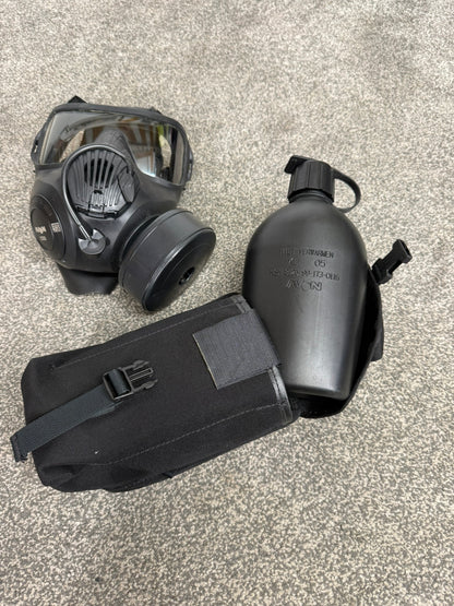 Ex Police Avon C50 Gas Mask Respirator & Avon Water Bottle With Pouch - Medium