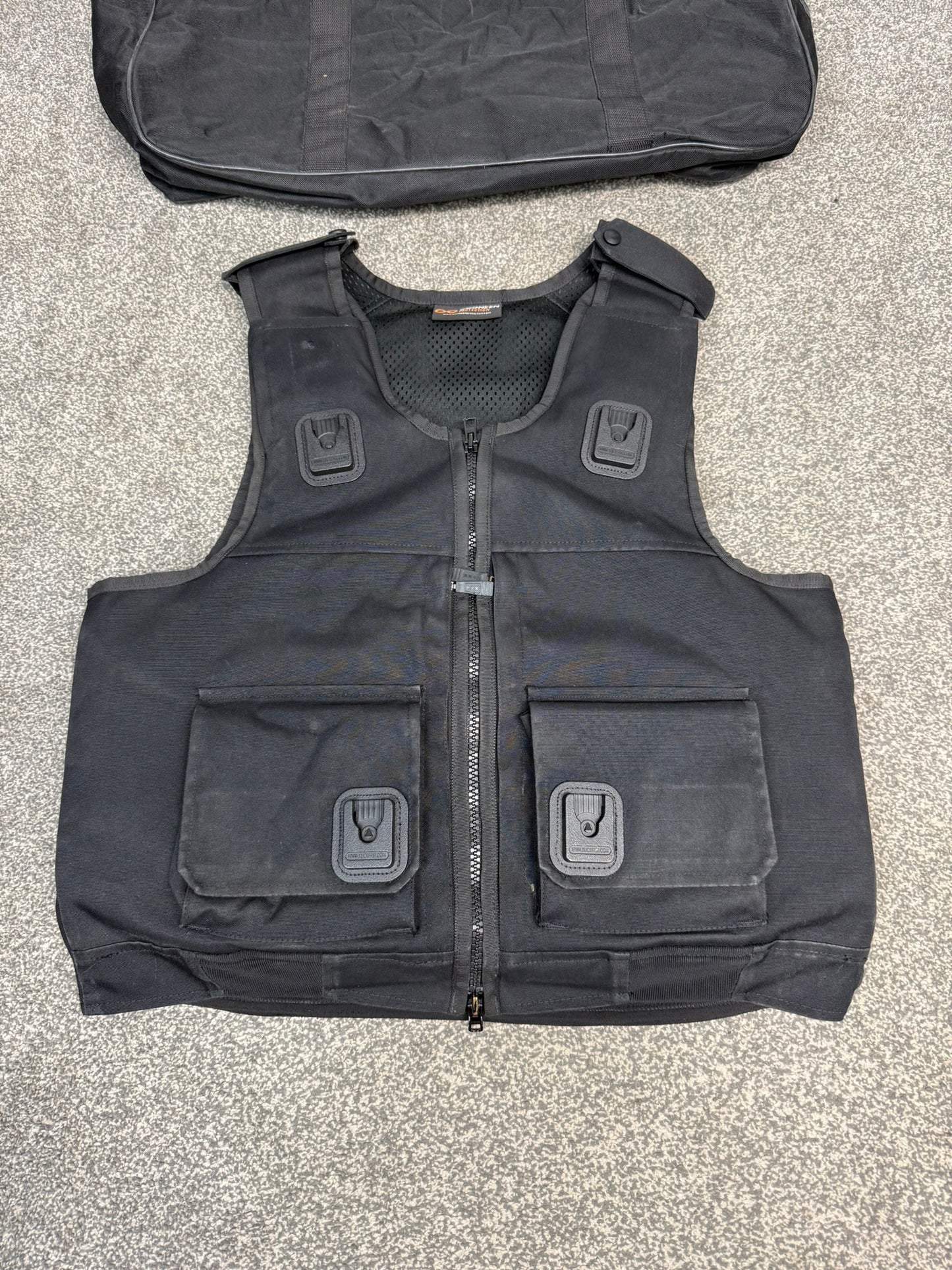 Ex Police Cooneen Body Armour Stab Vest + Bag LARGE Anti Stab & Ballistic HG1A & KR1