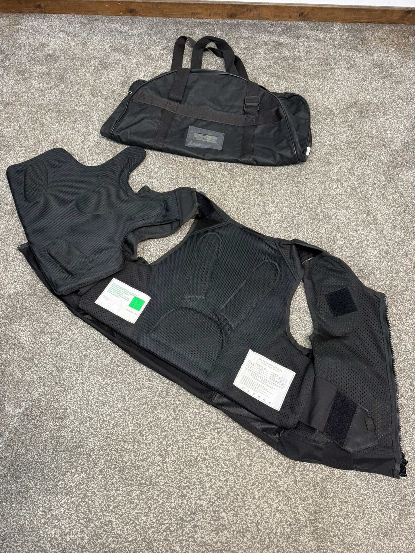 Ex Police Cooneen Body Armour Stab Vest + Bag LARGE Anti Stab & Ballistic HG1A & KR1