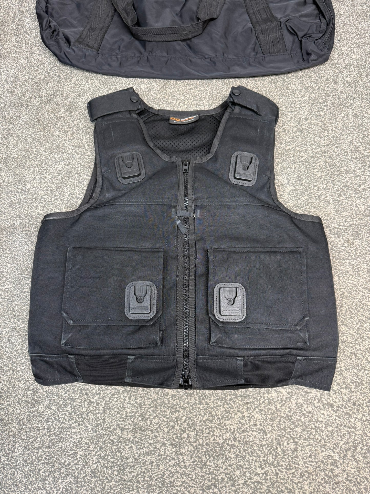 Ex Police Cooneen Body Armour Stab Vest + Bag MEDIUM Anti Stab & Ballistic HG1A & KR1