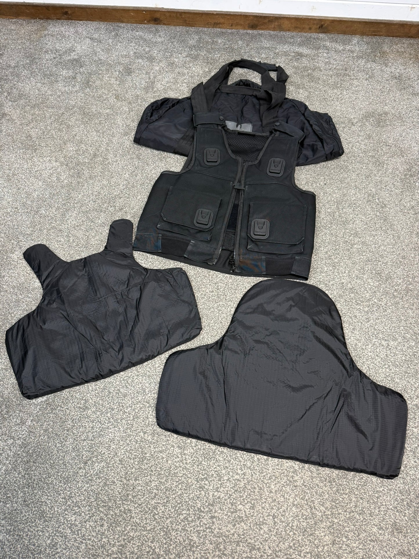 Ex Police Cooneen Body Armour Stab Vest + Bag MEDIUM Anti Stab & Ballistic HG1A & KR1