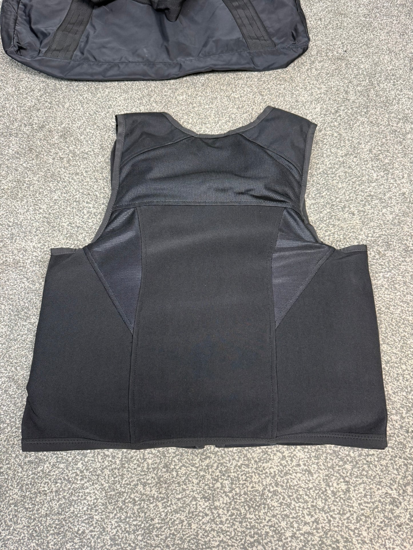 Ex Police Cooneen Body Armour Stab Vest + Bag MEDIUM Anti Stab & Ballistic HG1A & KR1