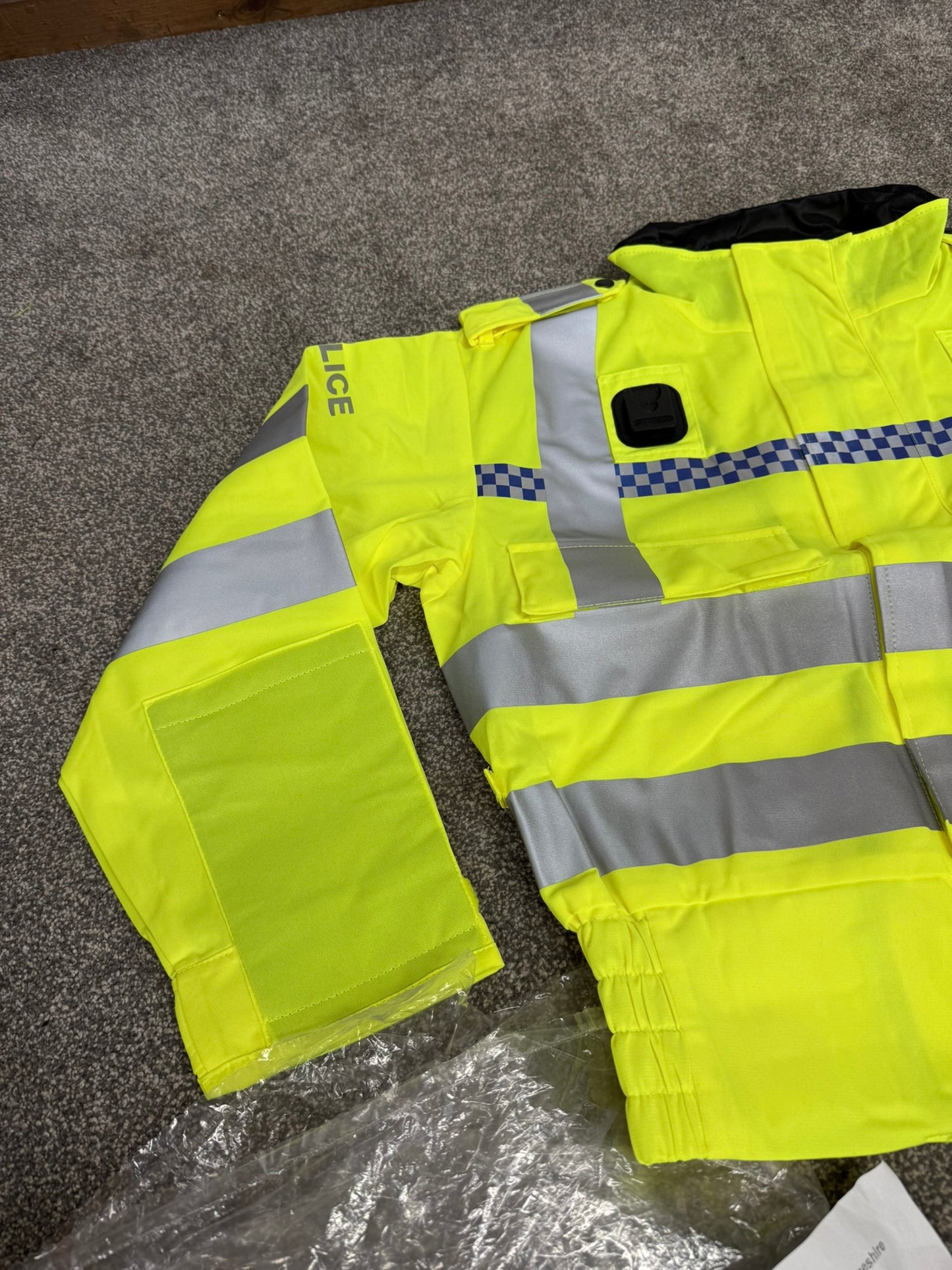 NEW Ex Police Hi-Vis Lightweight Blouson Bomber Jacket With Badge MEDIUM Film TV Uniform Collector Display