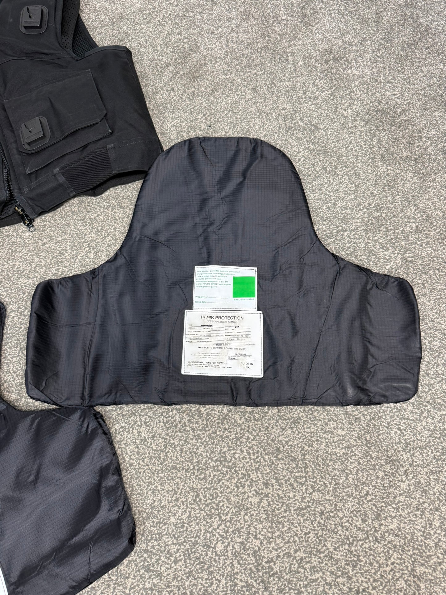 Ex Police Cooneen Body Armour Stab Vest MEDIUM Anti Stab & Ballistic HG1A & KR1