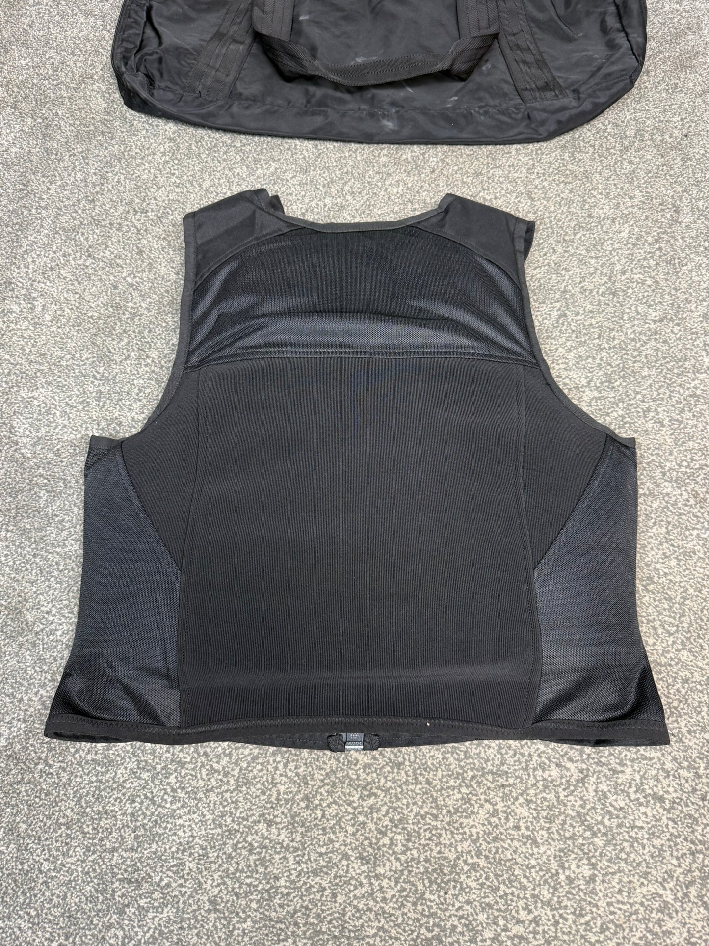 Ex Police Cooneen Body Armour Stab Vest + Bag MEDIUM Anti Stab & Ballistic HG1A & KR1