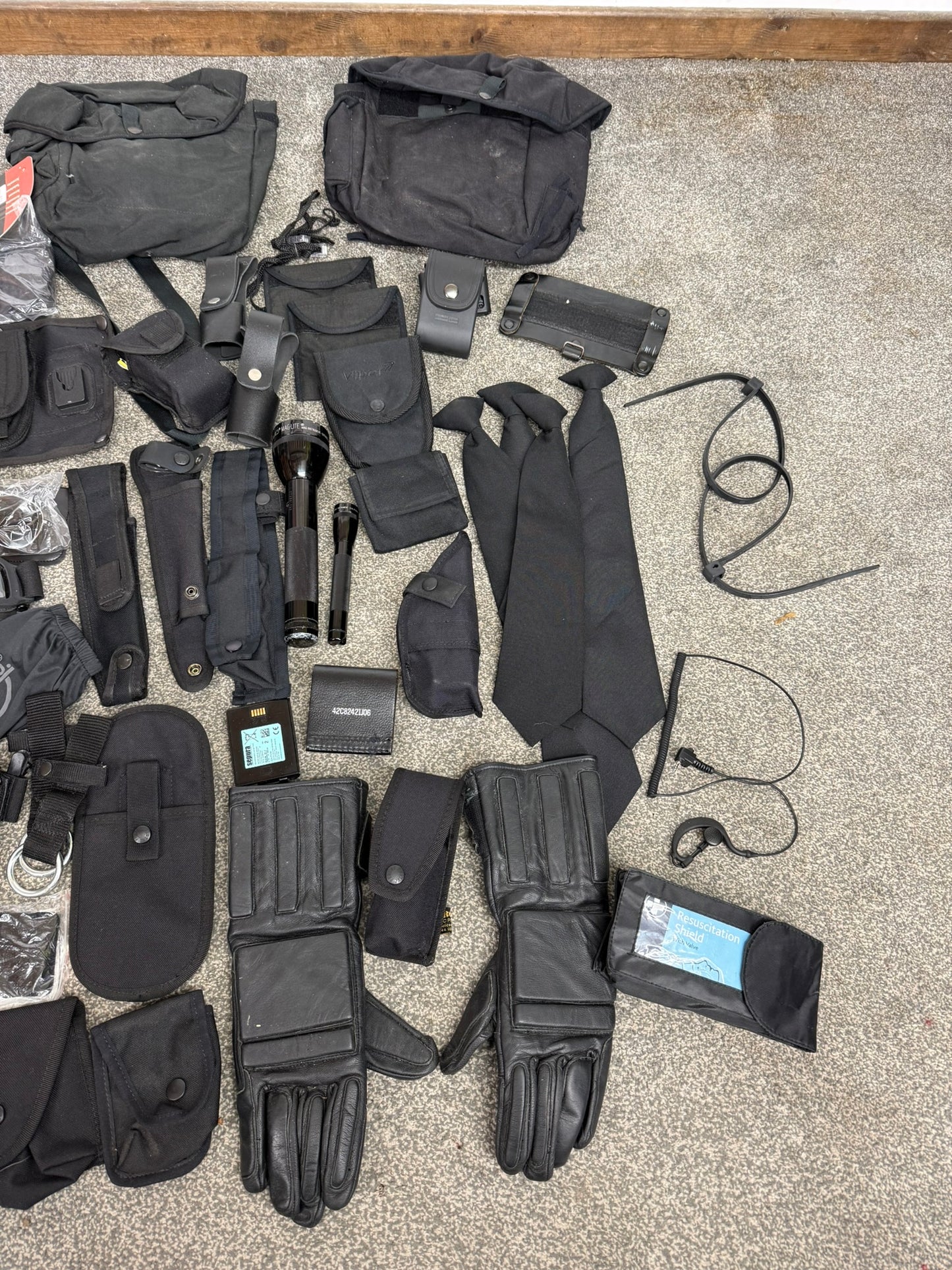 Ex Police Accessory Job Lot Pouches Gloves Maglite Cravat Ties Security Lot