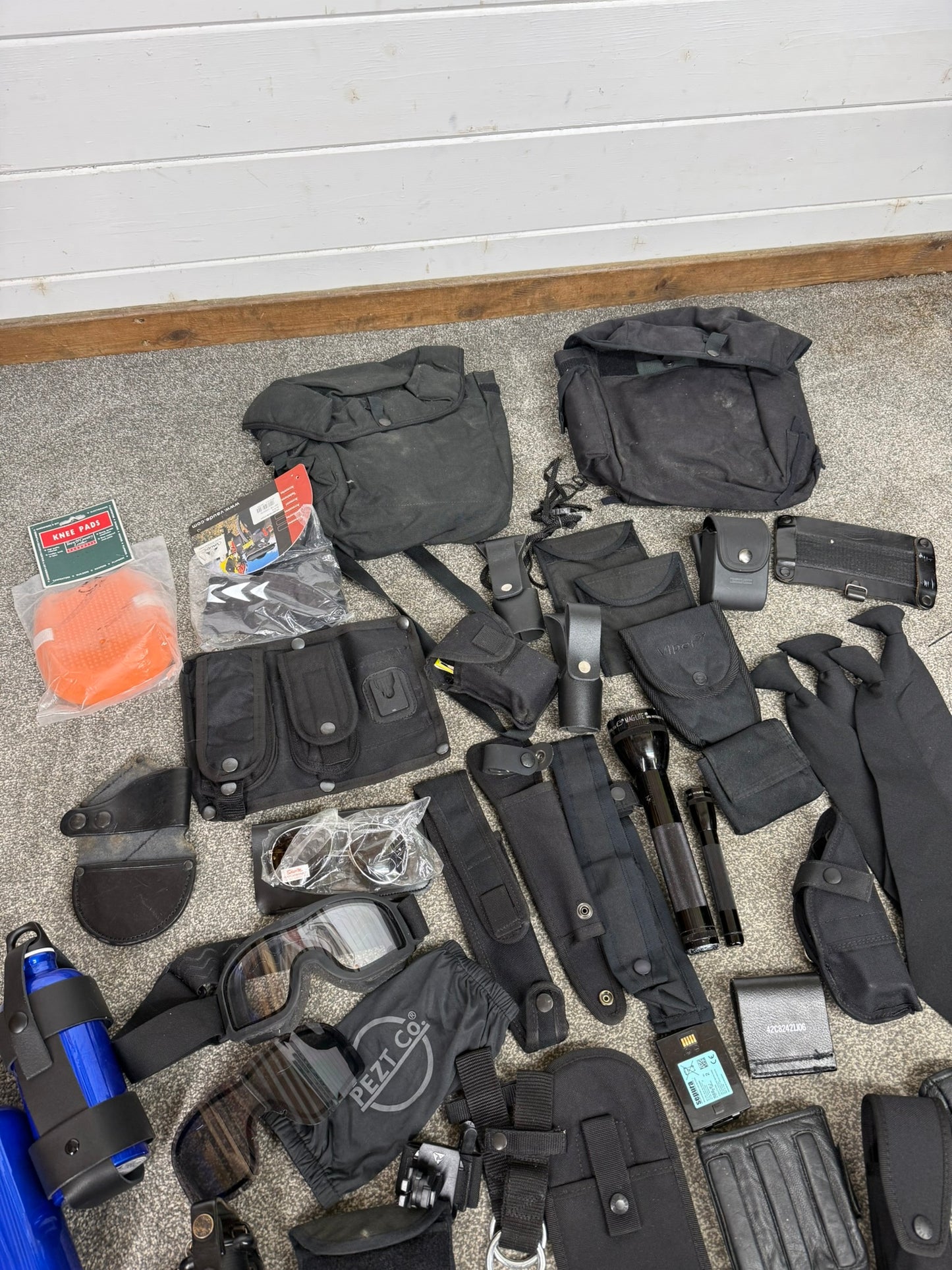 Ex Police Accessory Job Lot Pouches Gloves Maglite Cravat Ties Security Lot