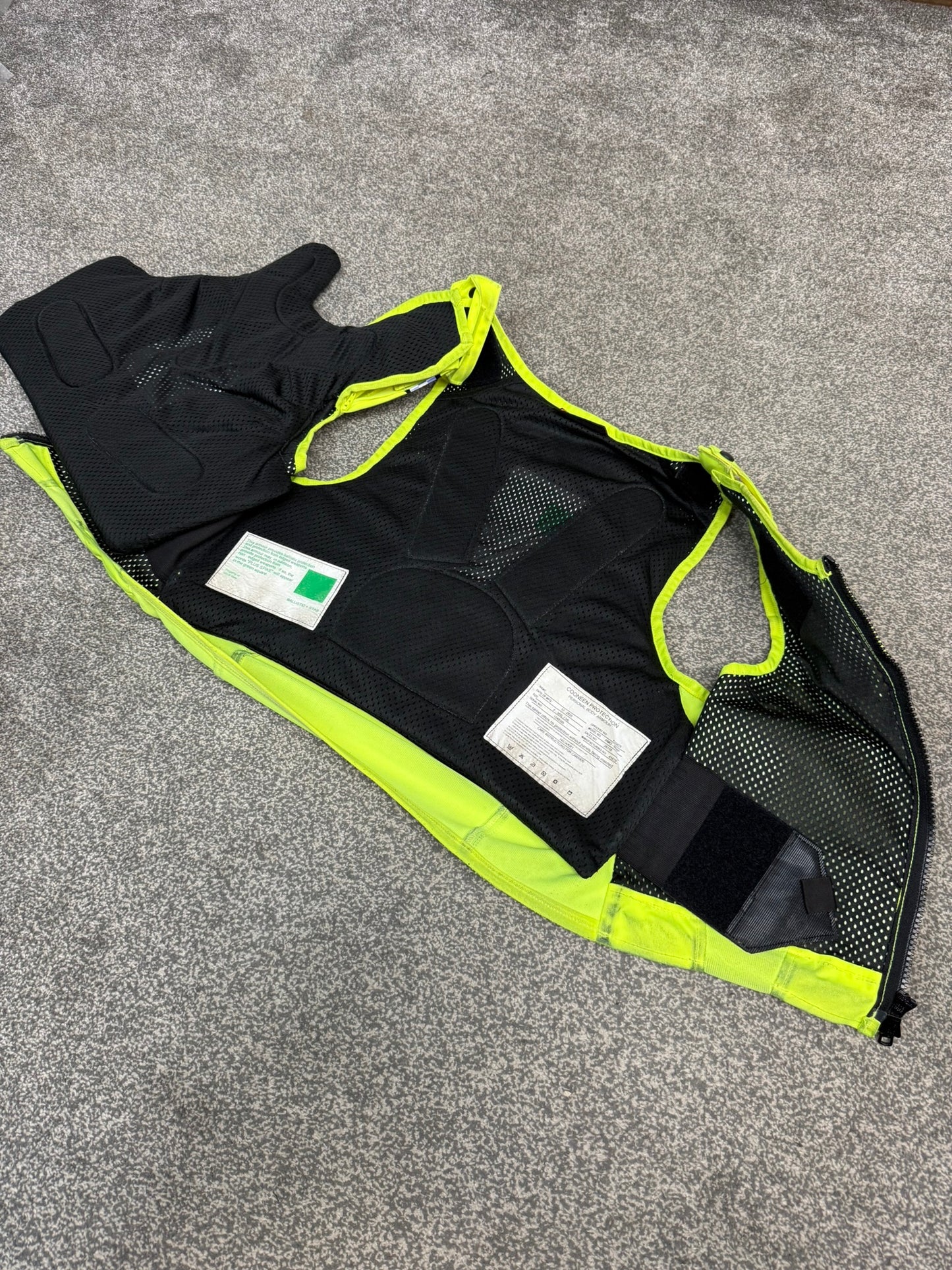 Ex Police Cooneen Hi Vis Body Armour Stab Vest MEDIUM - Anti Stab & Ballistic HG1A & KR1