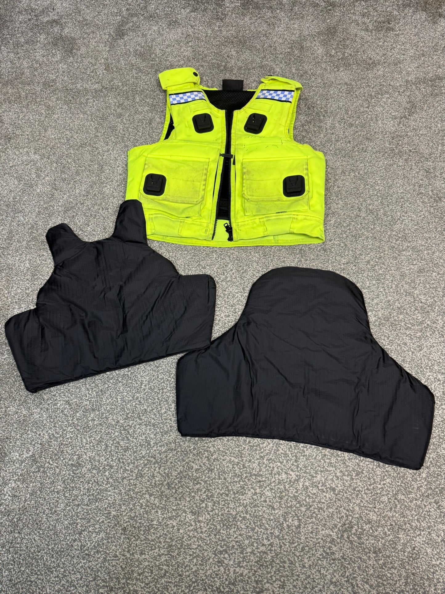 Ex Police Cooneen Hi Vis Body Armour Stab Vest MEDIUM - Anti Stab & Ballistic HG1A & KR1