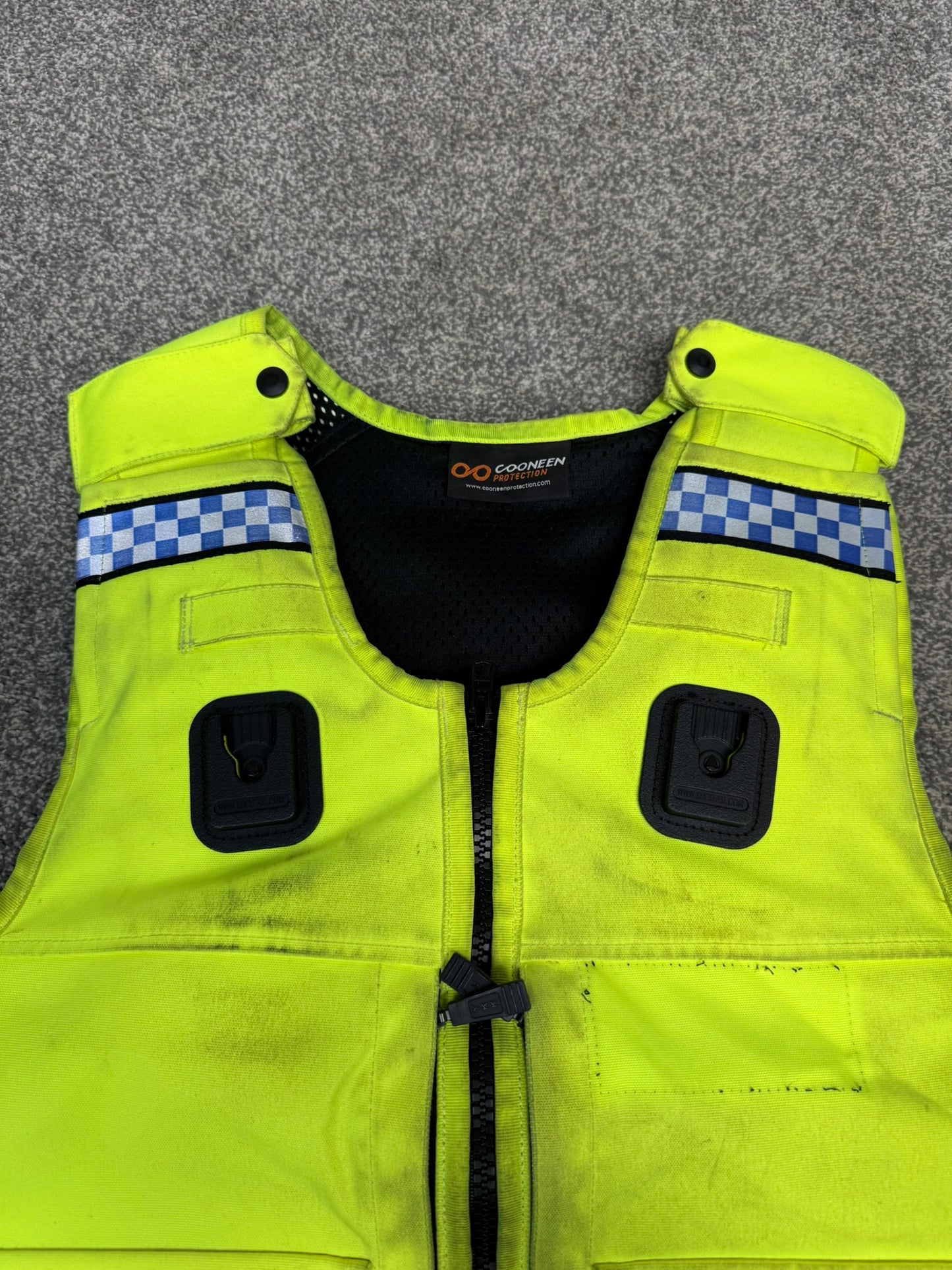 Ex Police Cooneen Hi Vis Body Armour Stab Vest X LARGE - Anti Stab & Ballistic HG1A & KR1