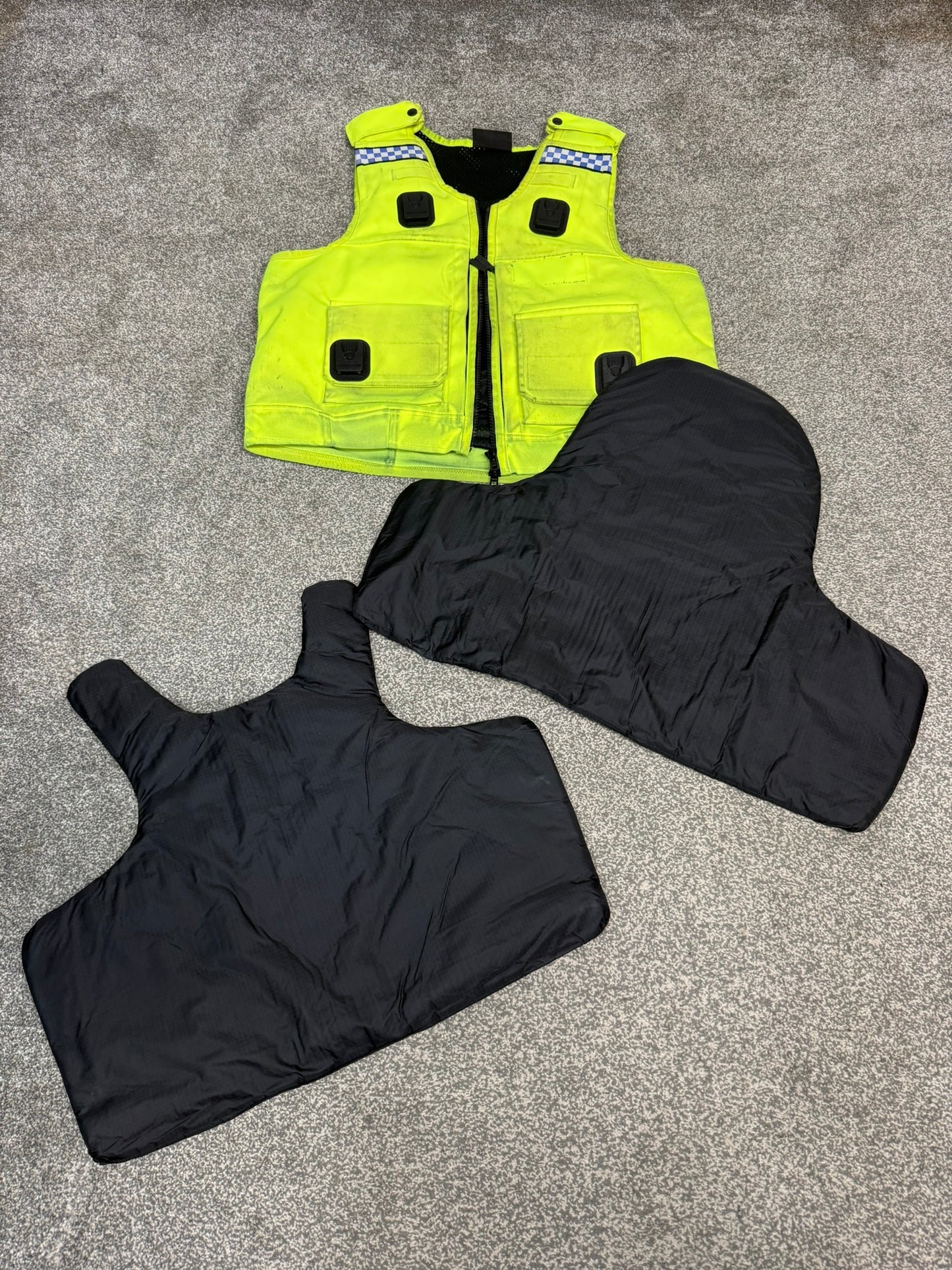 Ex Police Cooneen Hi Vis Body Armour Stab Vest X LARGE - Anti Stab & Ballistic HG1A & KR1