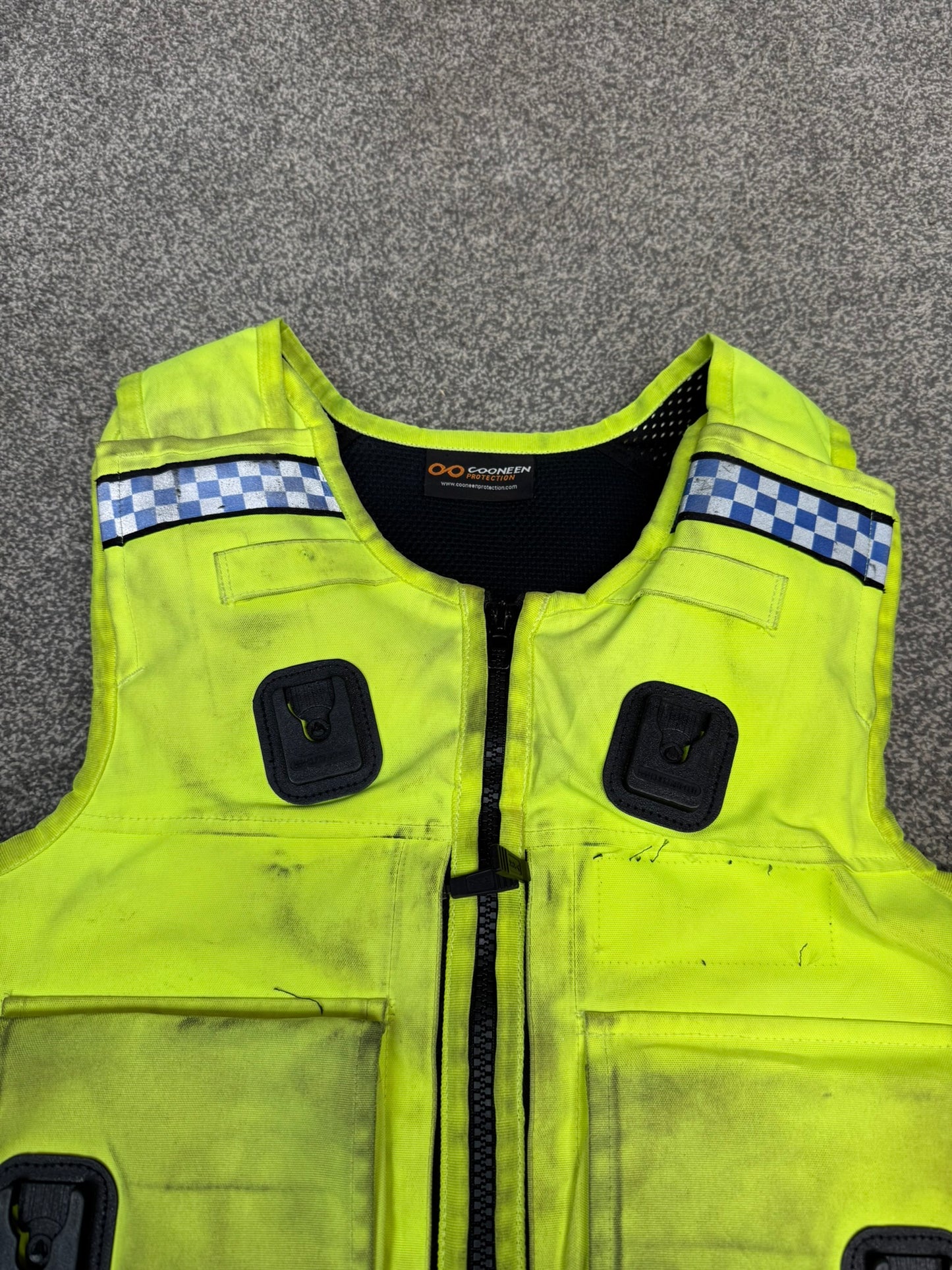 Ex Police Cooneen Hi Vis Body Armour Stab Vest LARGE - Anti Stab & Ballistic HG1A & KR1