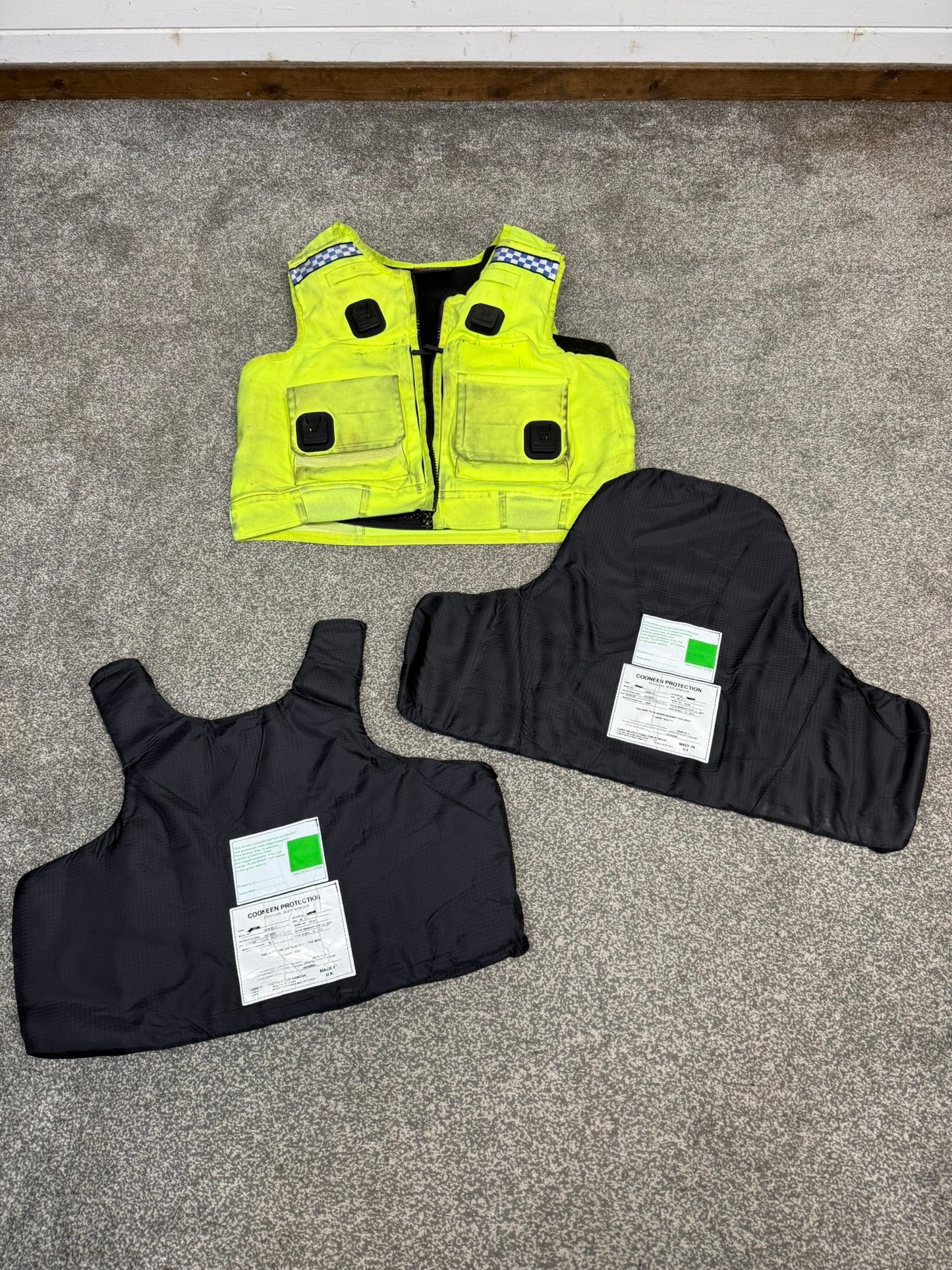 Ex Police Cooneen Hi Vis Body Armour Stab Vest LARGE - Anti Stab & Ballistic HG1A & KR1