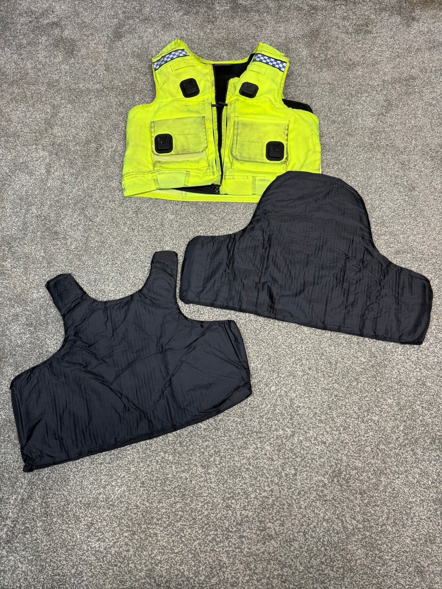 Ex Police Cooneen Hi Vis Body Armour Stab Vest LARGE - Anti Stab & Ballistic HG1A & KR1