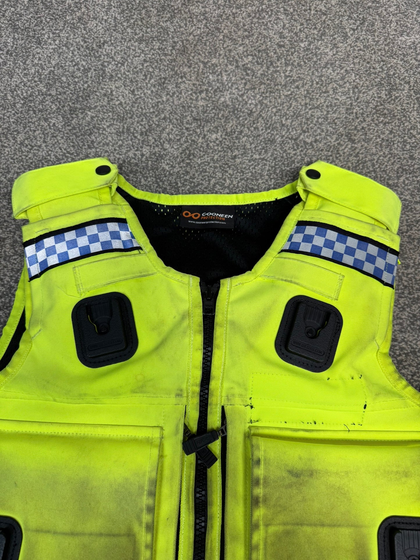 Ex Police Cooneen Hi Vis Body Armour Stab Vest LARGE - Anti Stab & Ballistic HG1A & KR1