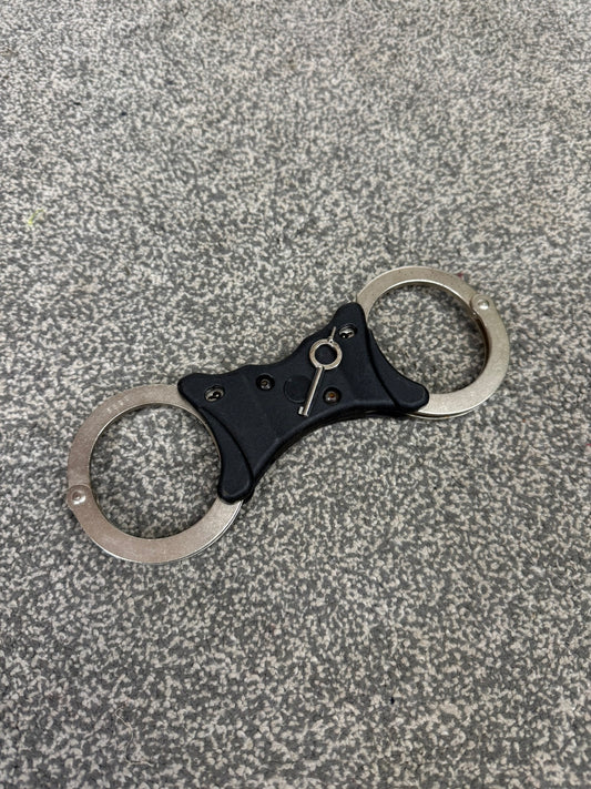 Ex Police Hiatt Handcuffs Genuine Rigid Cuffs With Key Security Collectable Memorabilia