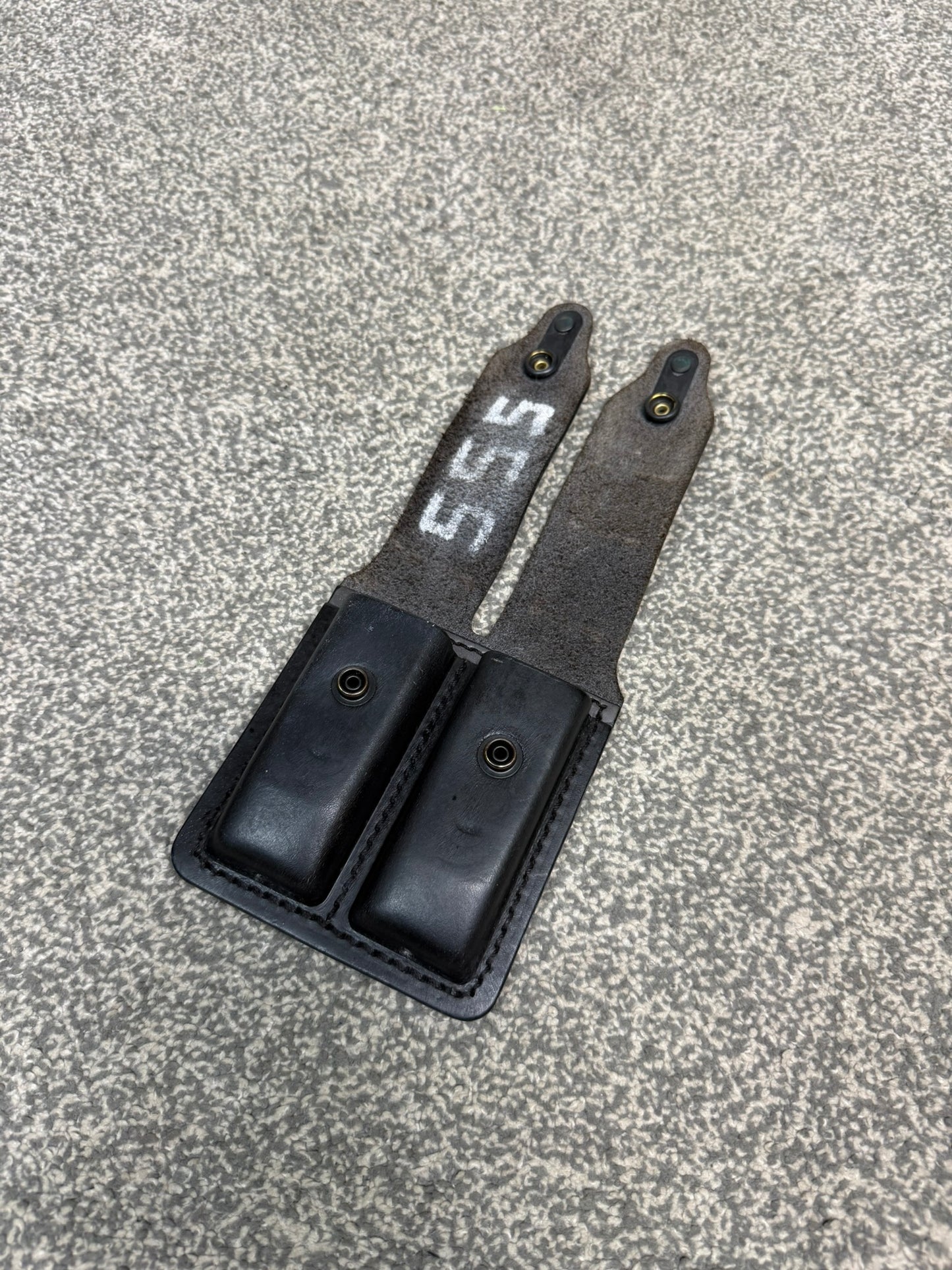 Ex Police PWL Leather Beretta 92F Double Mag Pouch Airsoft Display