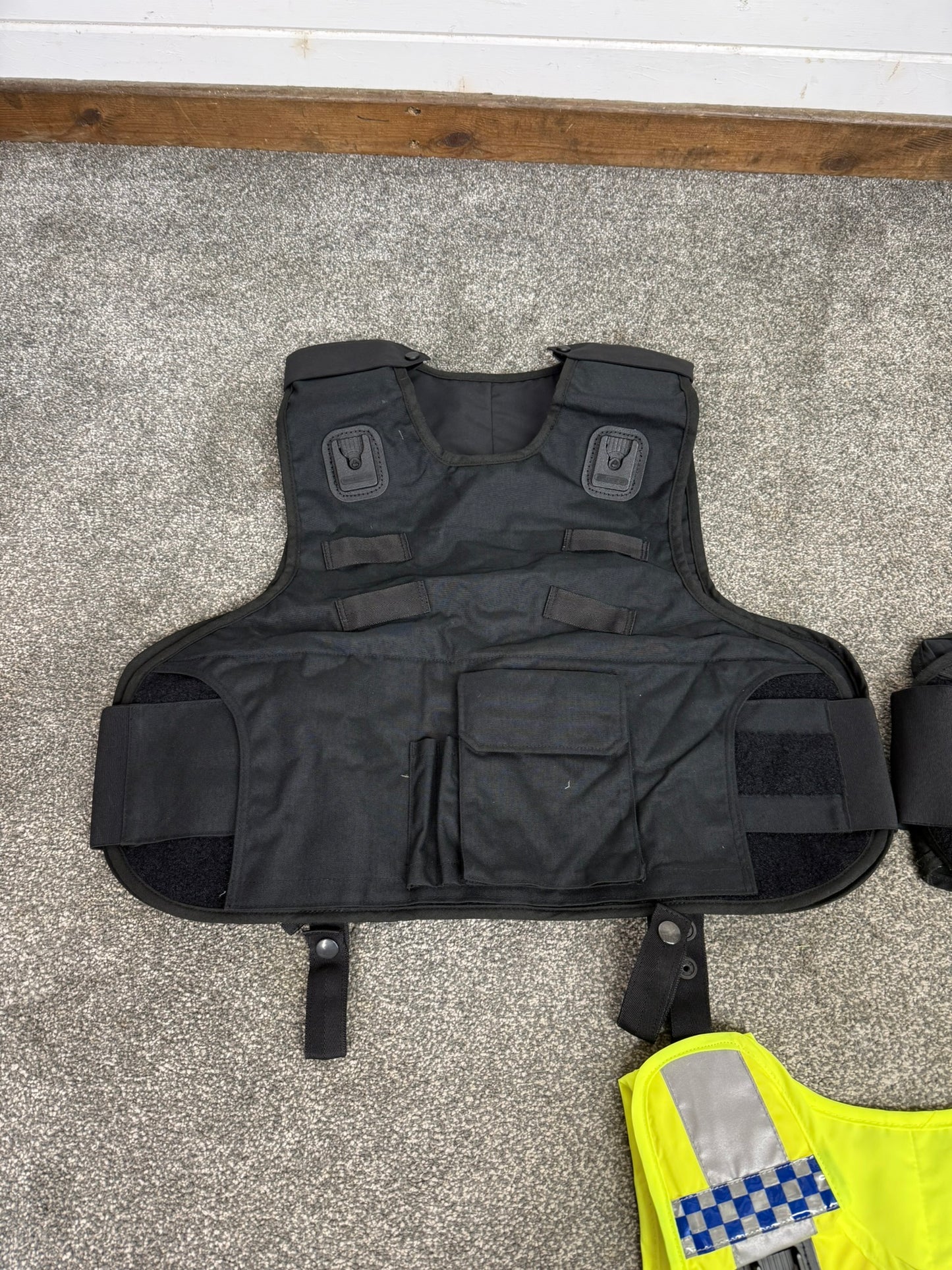 3x Ex Police Mehler Body Armour Vest COVERS Job Lot L-XL Security Film TV