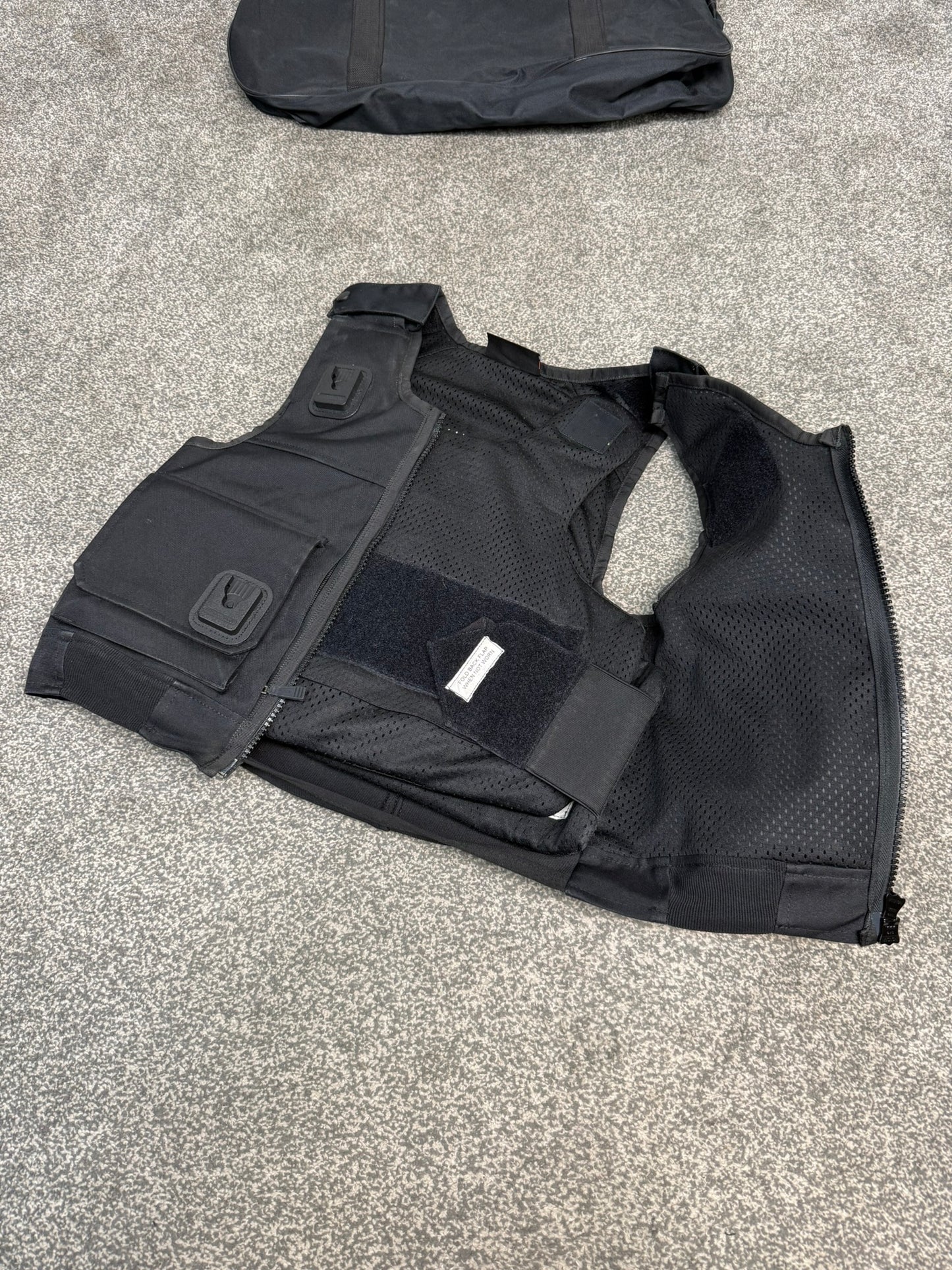 Ex Police Cooneen Body Armour Stab Vest + Bag SMALL Anti Stab & Ballistic HG1A & KR1