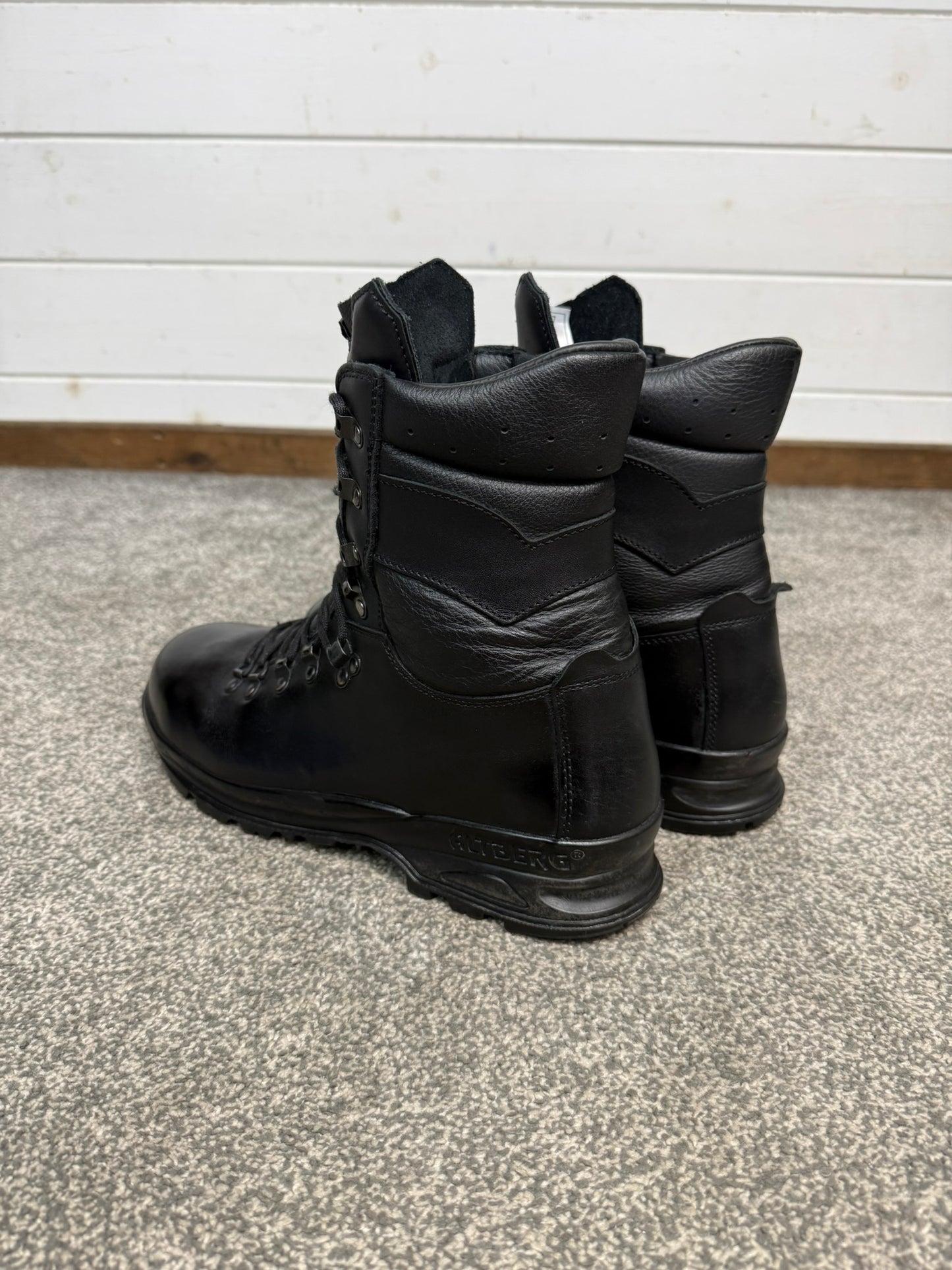 Altberg Peacekeeper P3 VS Original Black Leather Safety Combat Boots Size UK 10