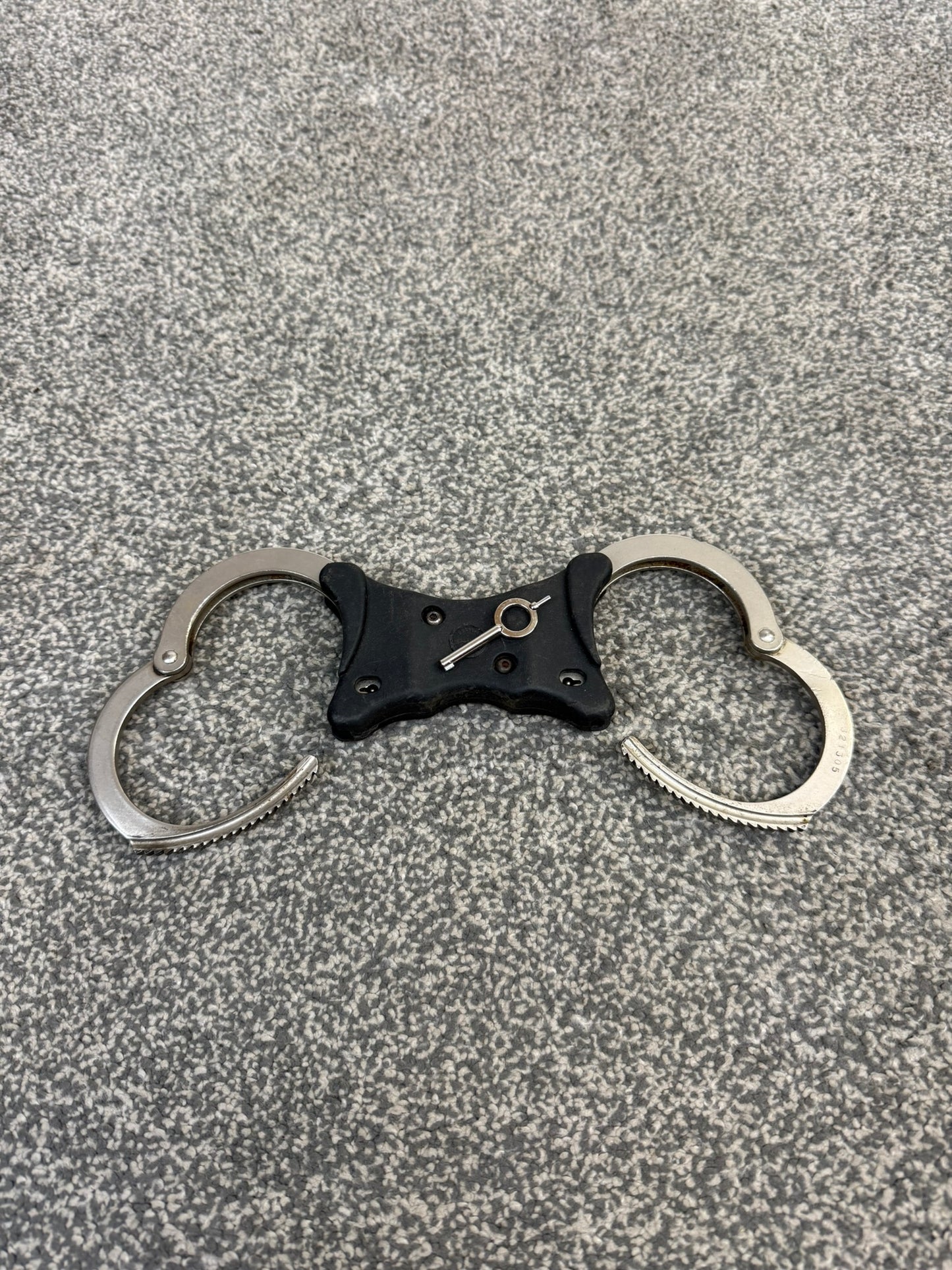 Ex Police Hiatt Rigid Handcuffs With Serial Security Cuffs Displays Collector
