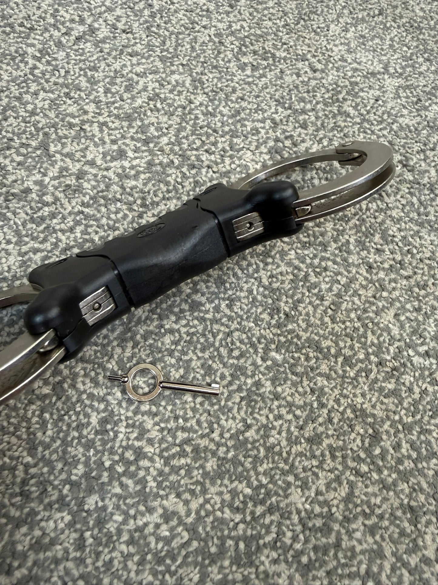 Ex Police TCH840 Handcuffs Rigid Cuffs With Key Security Collectible Memorabilia