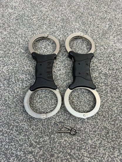 Ex Police TCH840 Handcuffs Rigid Cuffs With Key Security Collectible Memorabilia