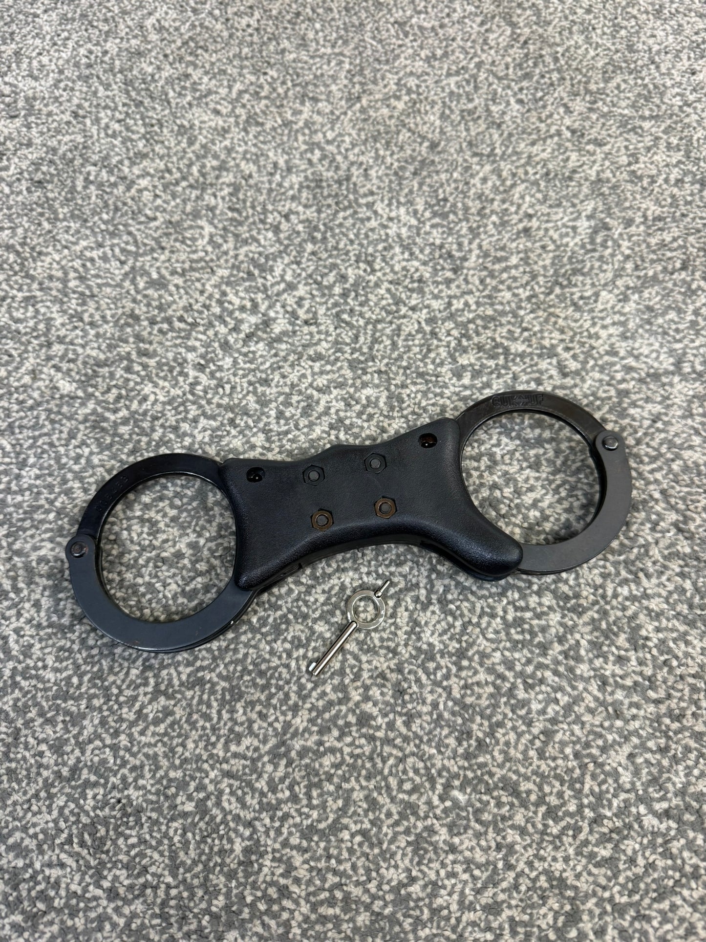 Ex Police Black Quik-Kuf Handcuffs Cuffs With Key Security Collectible Memorabilia