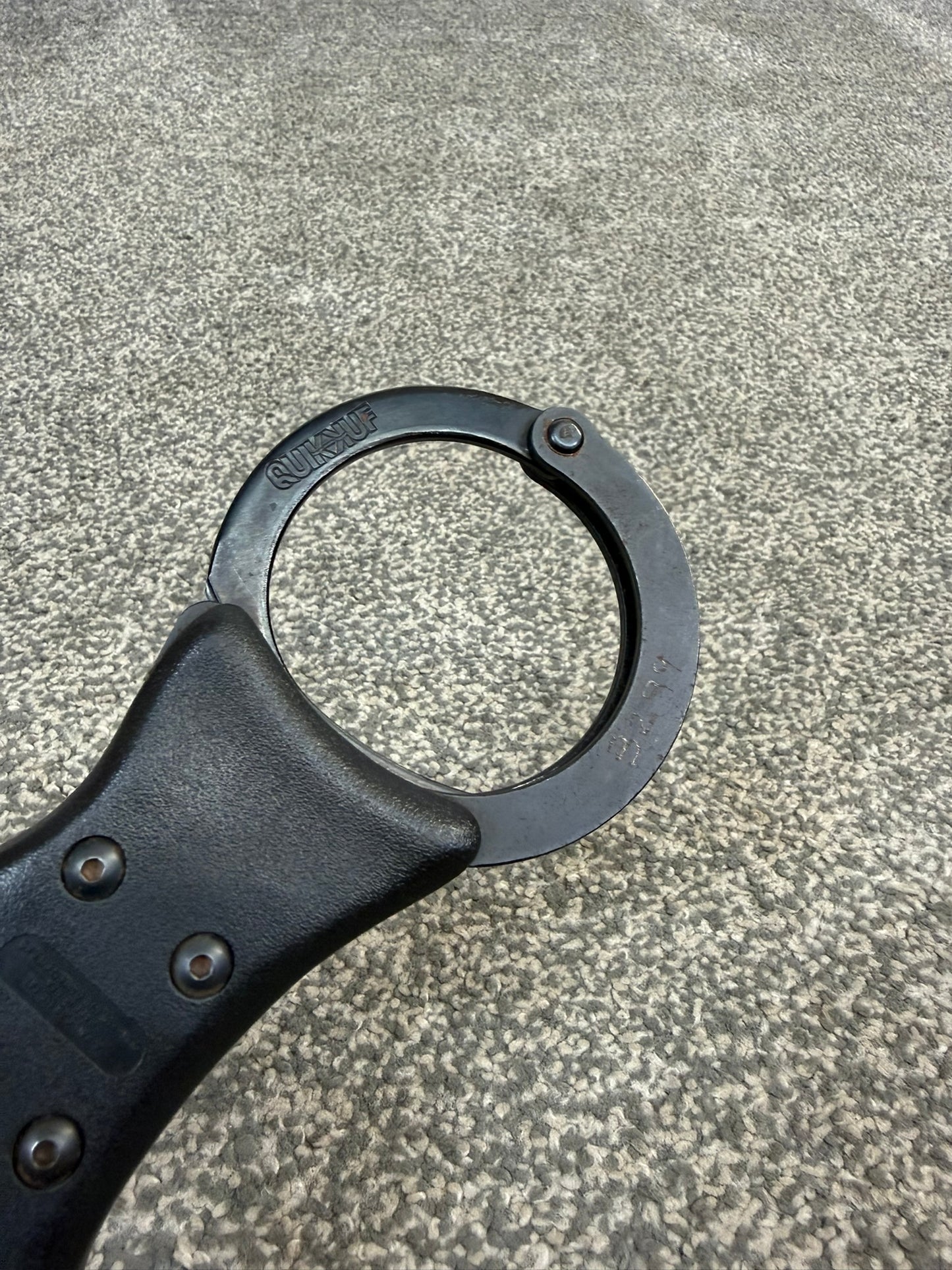 Ex Police Black Quik-Kuf Handcuffs Cuffs With Key Security Collectible Memorabilia