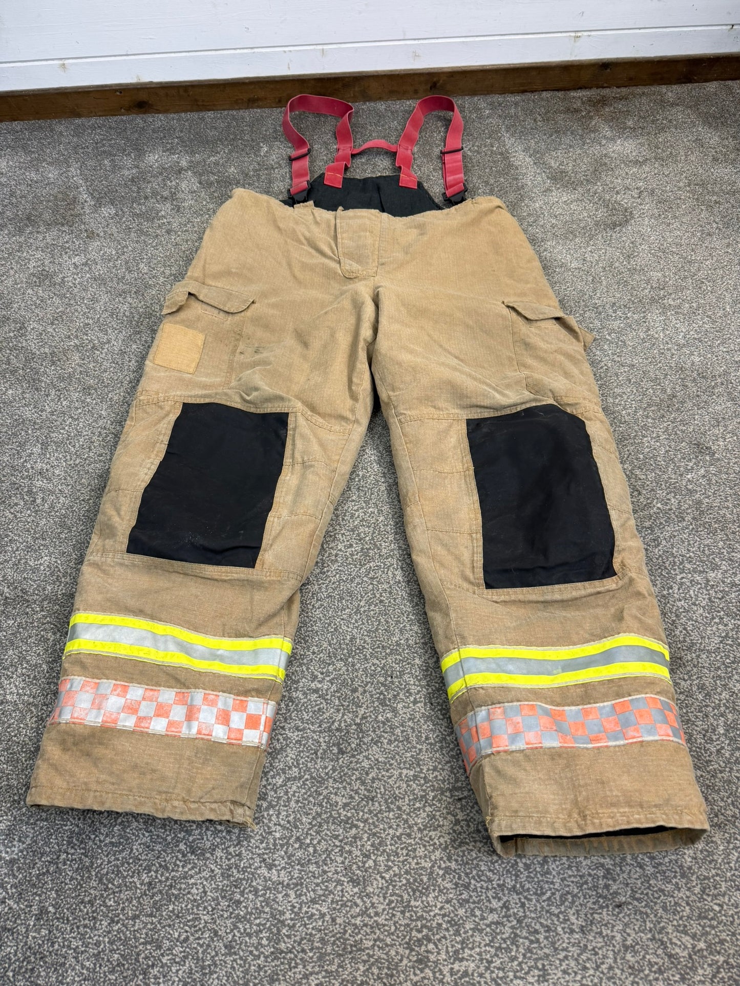 Ex Fire & Rescue Trousers X Large Fireman Firefighter Uniform Braces