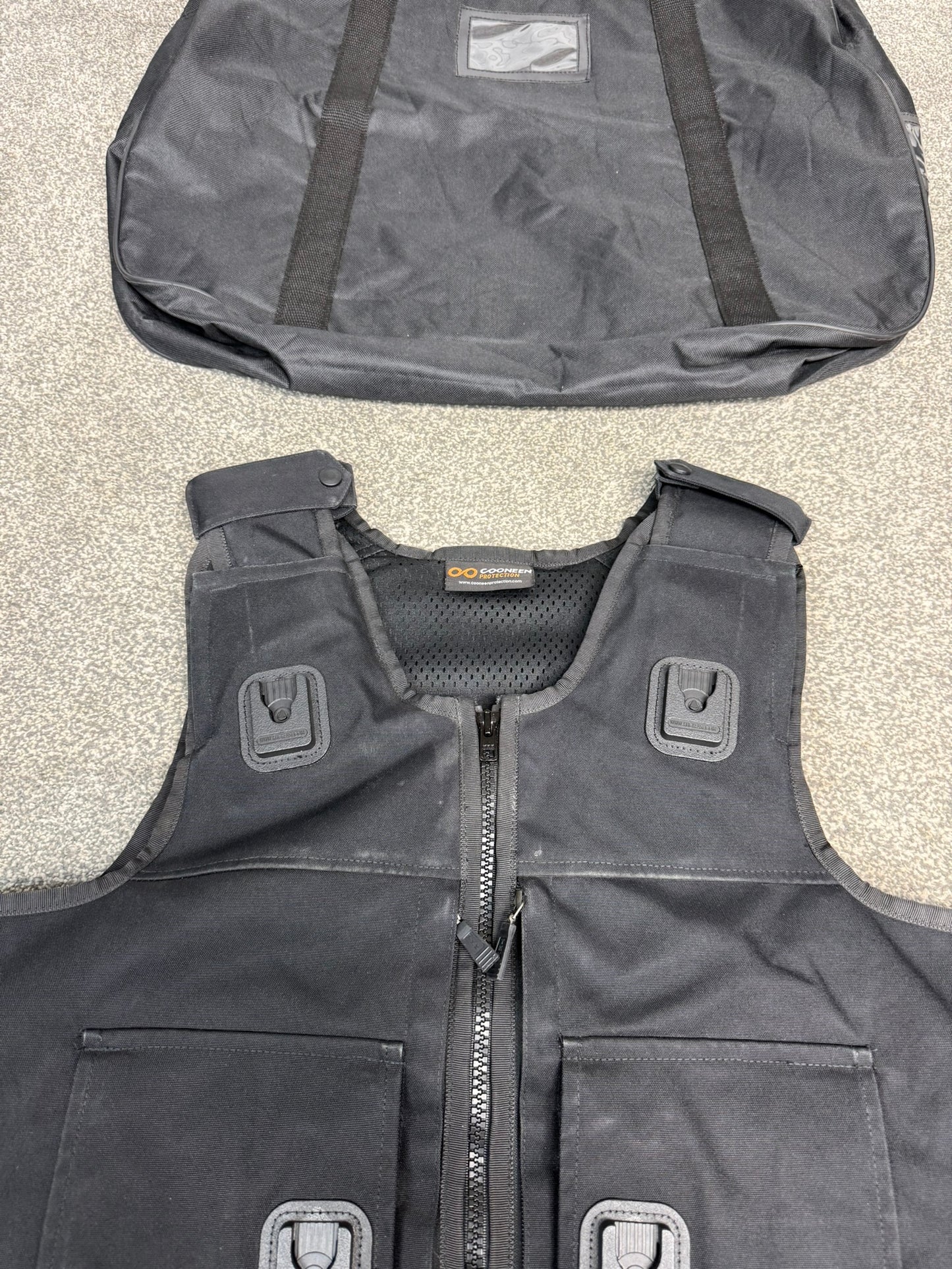 Ex Police Cooneen Body Armour Stab Vest + Bag X LARGE Anti Stab & Ballistic HG1A & KR1