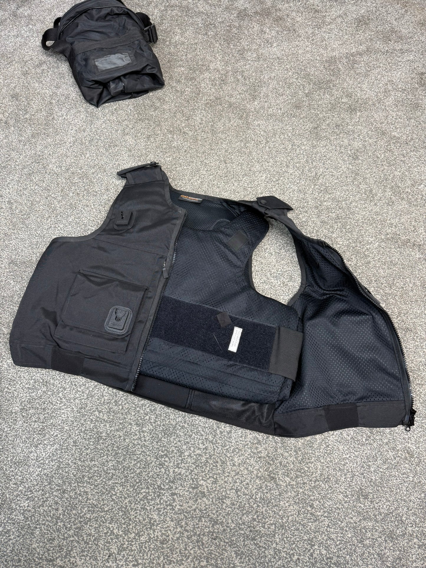 Ex Police Cooneen Body Armour Stab Vest + Bag X LARGE Anti Stab & Ballistic HG1A & KR1 - VGC