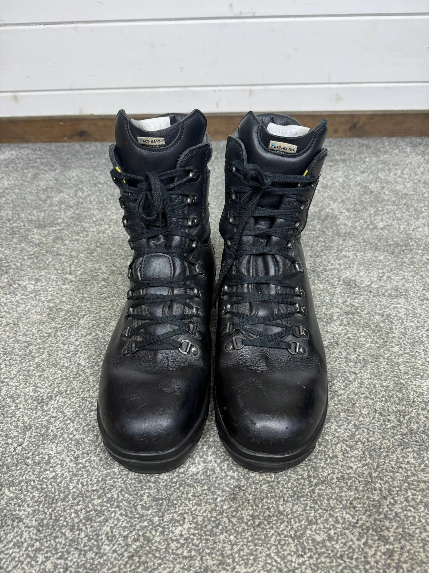 Altberg Peacekeeper P3 VS Original Black Leather Waterproof Combat Boots Size UK 9.5