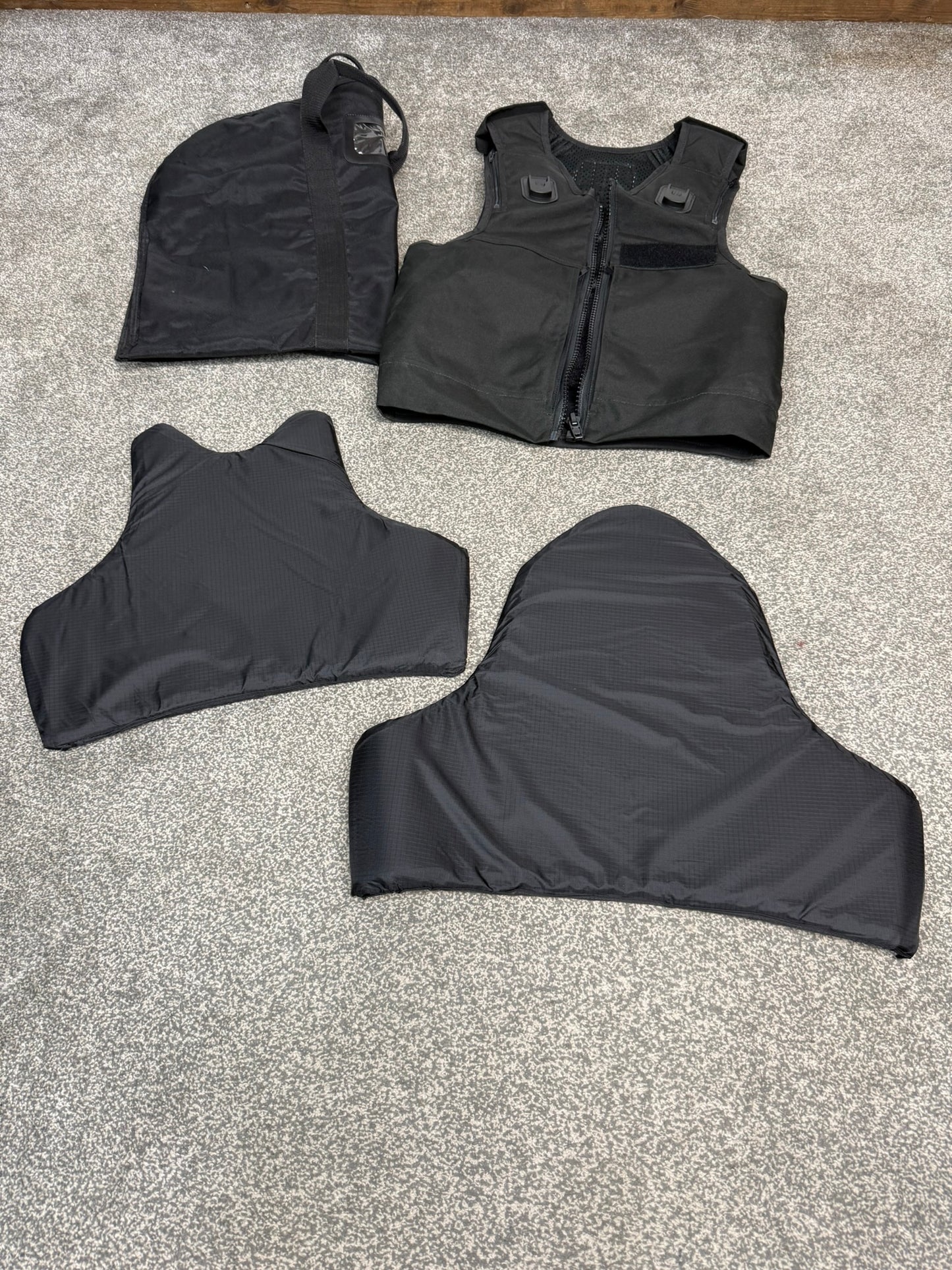 Ex Police Safariland Body Armour Stab Vest + Bag Anti Stab & Ballistic HG1A & KR1 - MEDIUM
